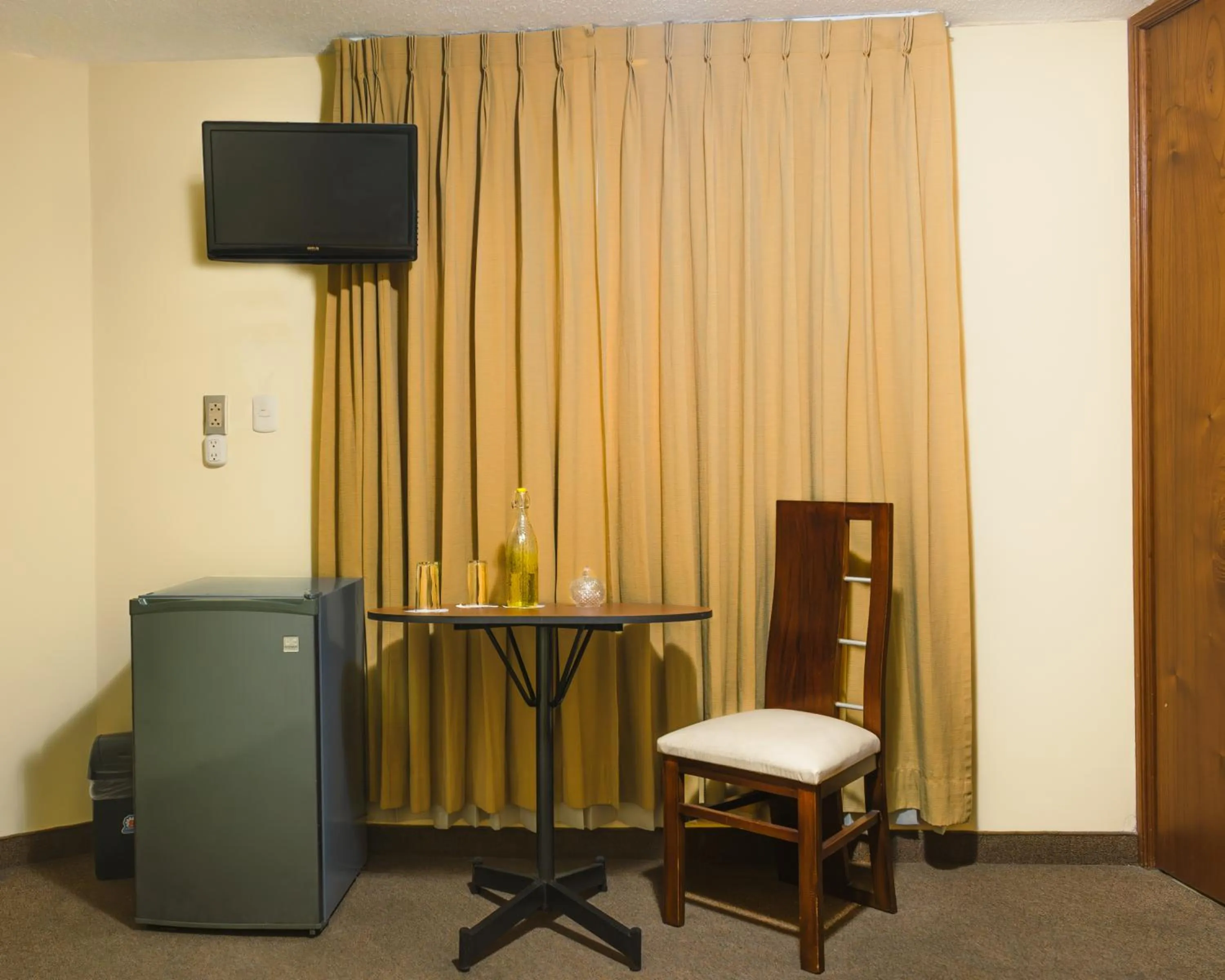 TV and multimedia in Hotel Maison Du Solei