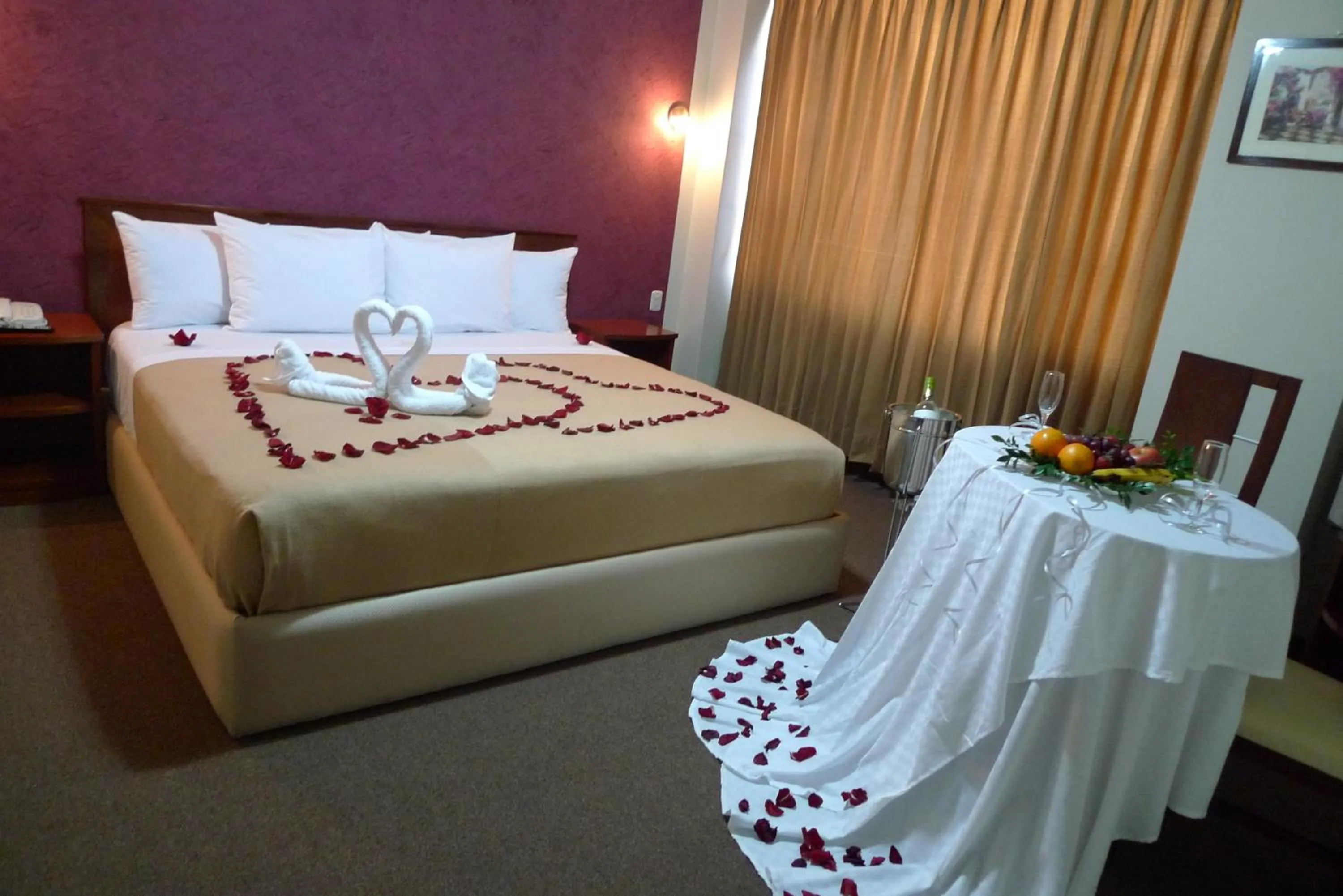 bunk bed, Bed in Hotel Maison Du Solei