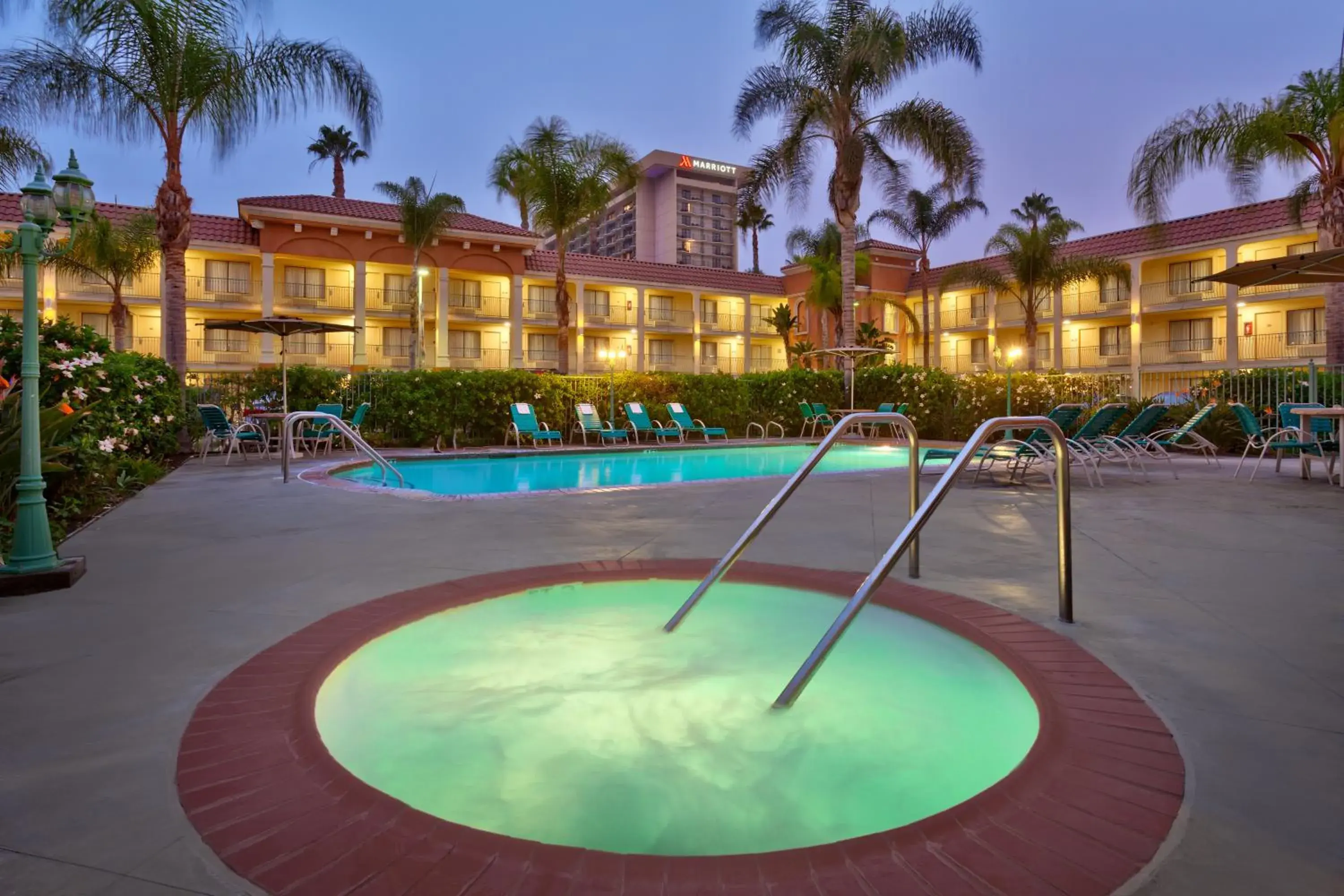 Swimming pool in Cortona Inn and Suites Anaheim Resort Swimming pool in Cortona Inn and Suites Anaheim Resort