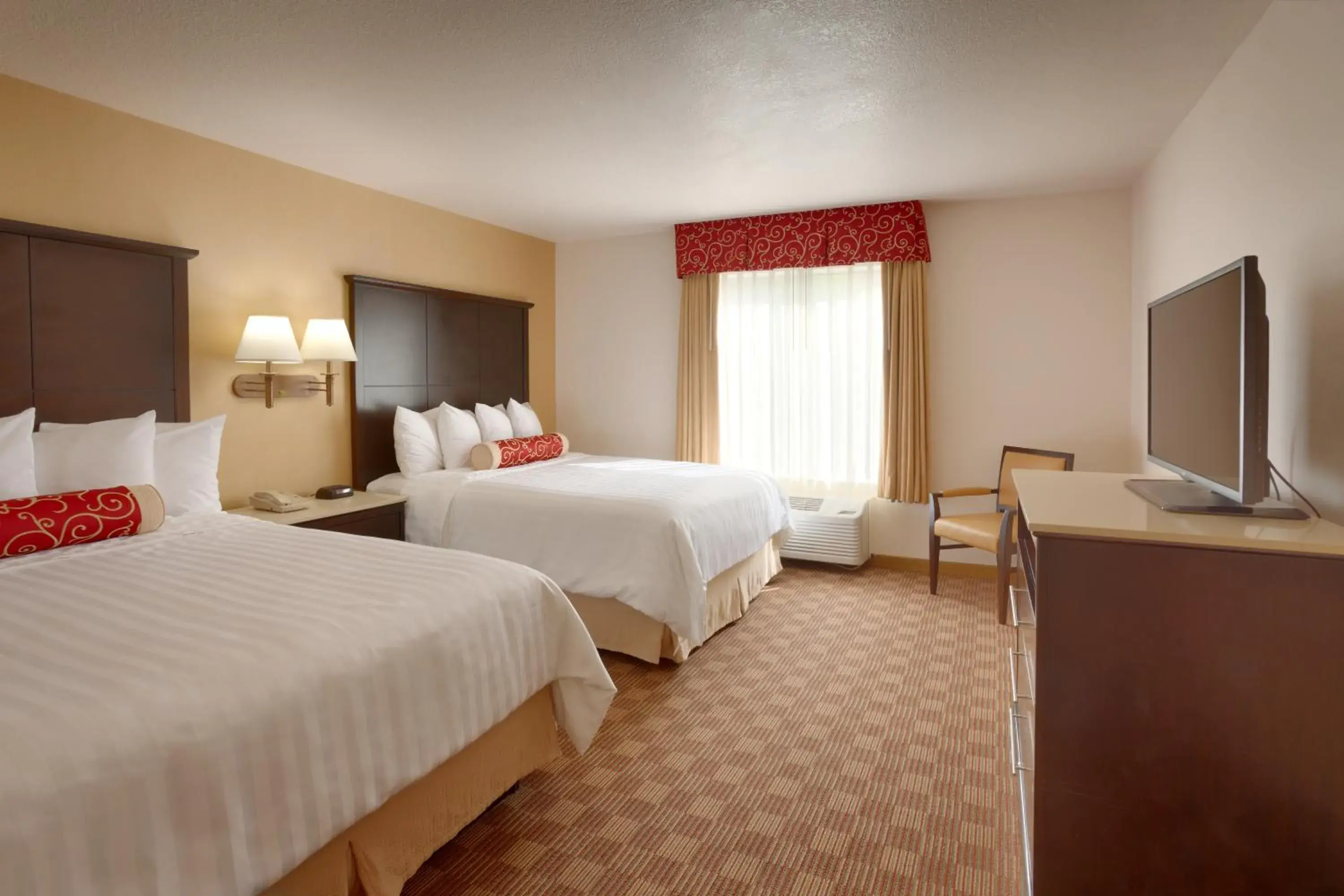 Bed in Cortona Inn and Suites Anaheim Resort Bed in Cortona Inn and Suites Anaheim Resort
