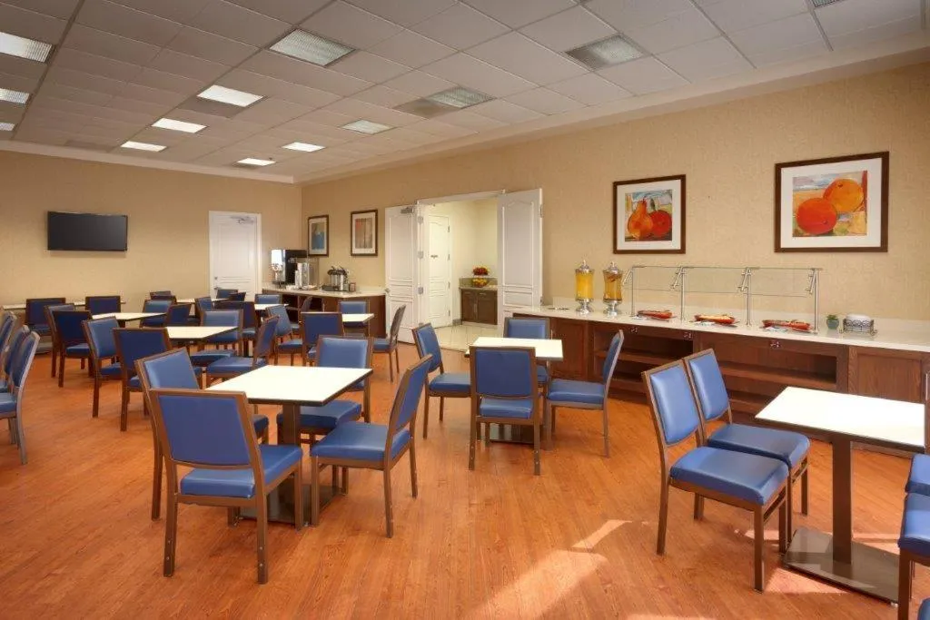 Breakfast in Cortona Inn and Suites Anaheim Resort