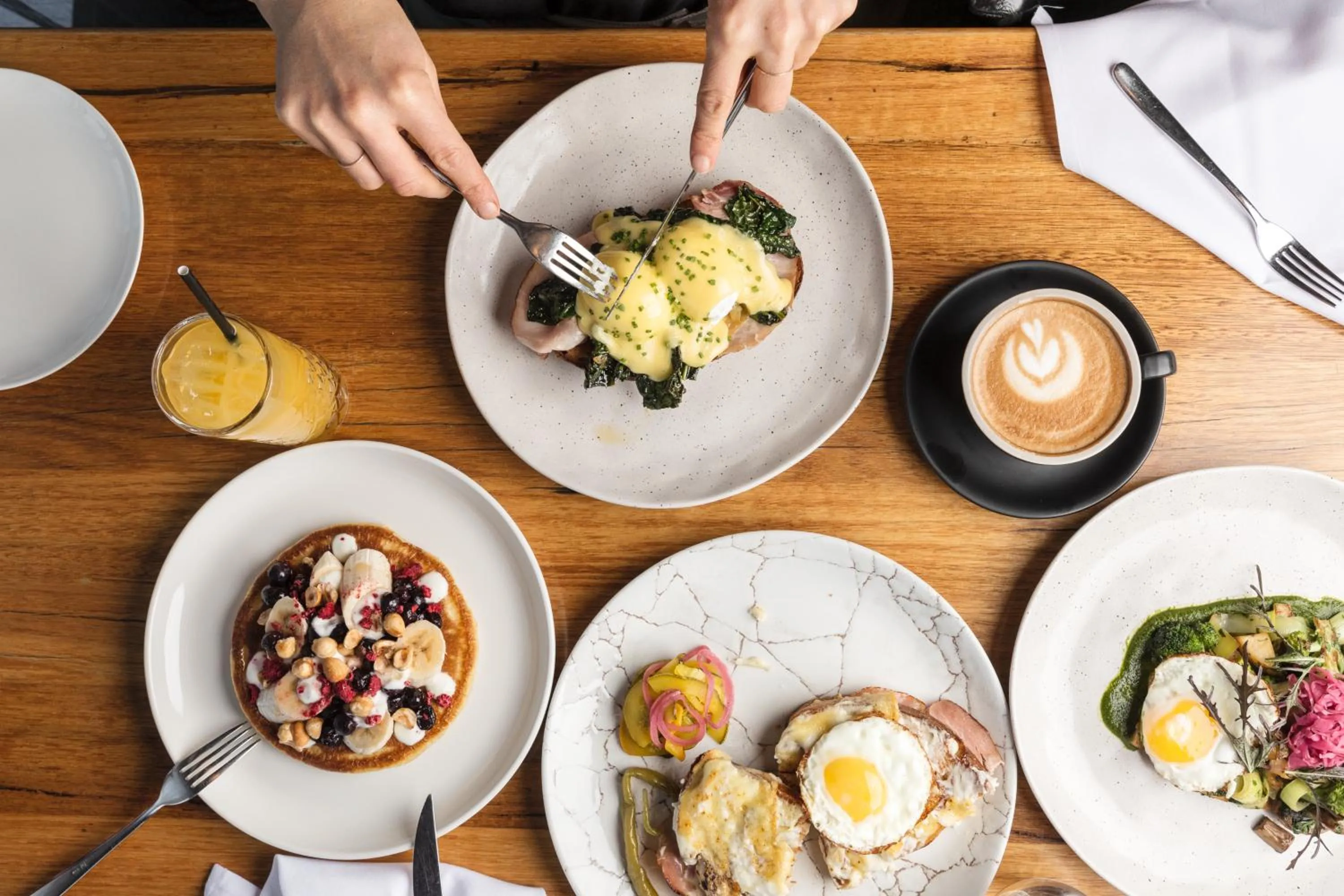 Breakfast in Peppers Silo Launceston