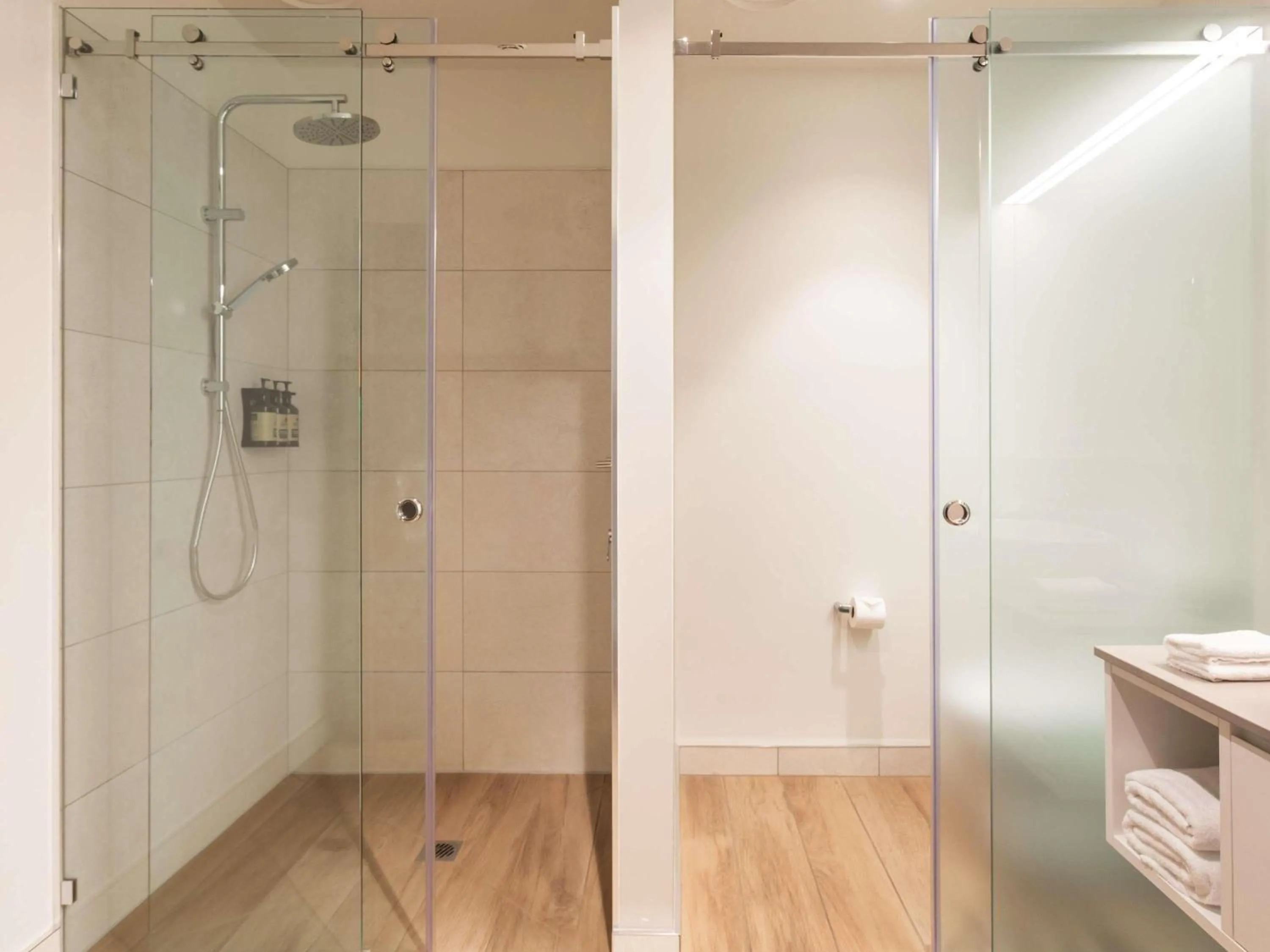 Bedroom in Peppers Silo Launceston