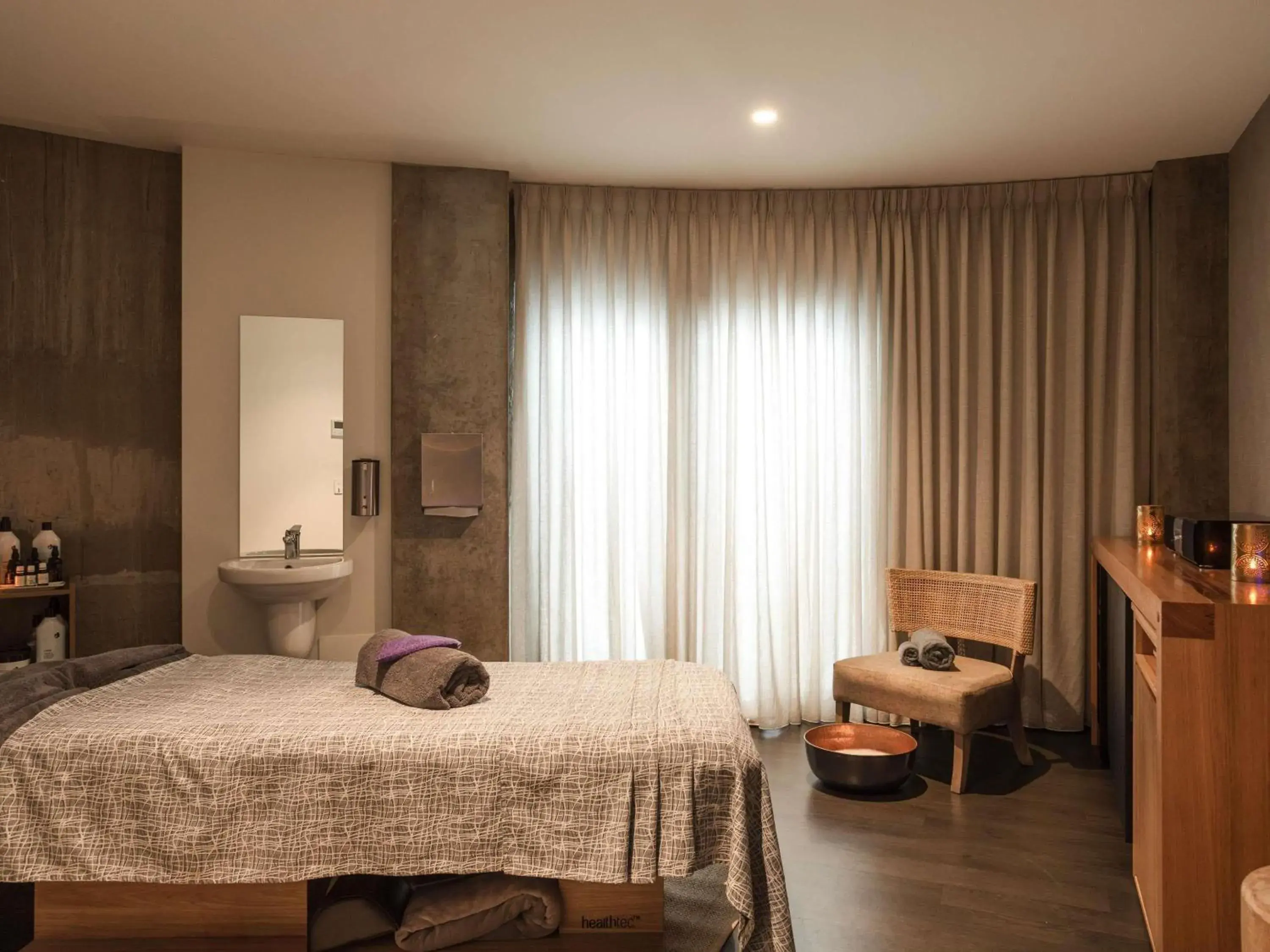 Spa and wellness centre/facilities, Bed in Peppers Silo Launceston Spa and wellness centre/facilities, Bed in Peppers Silo Launceston