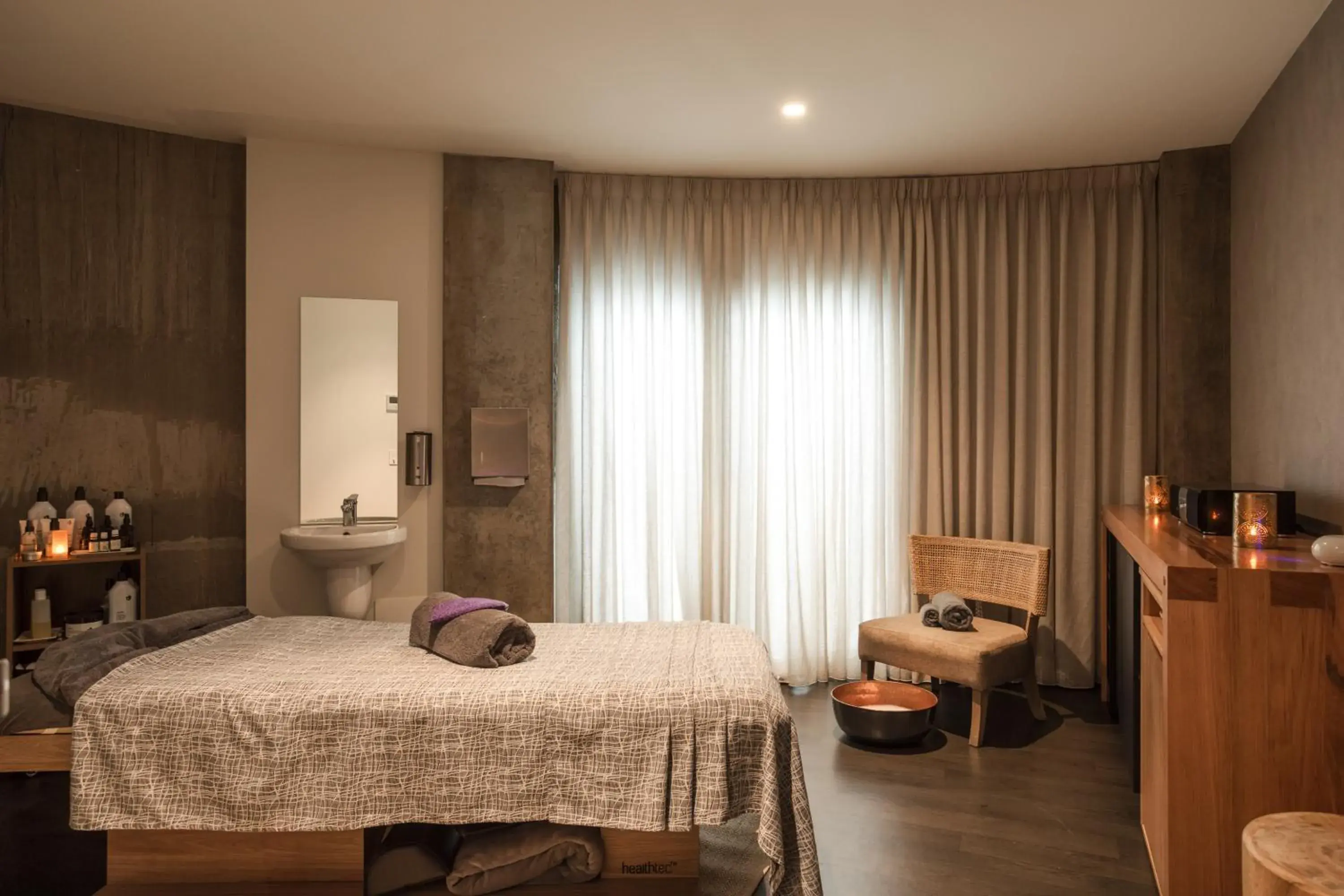 Spa and wellness centre/facilities, Bed in Peppers Silo Launceston Spa and wellness centre/facilities, Bed in Peppers Silo Launceston