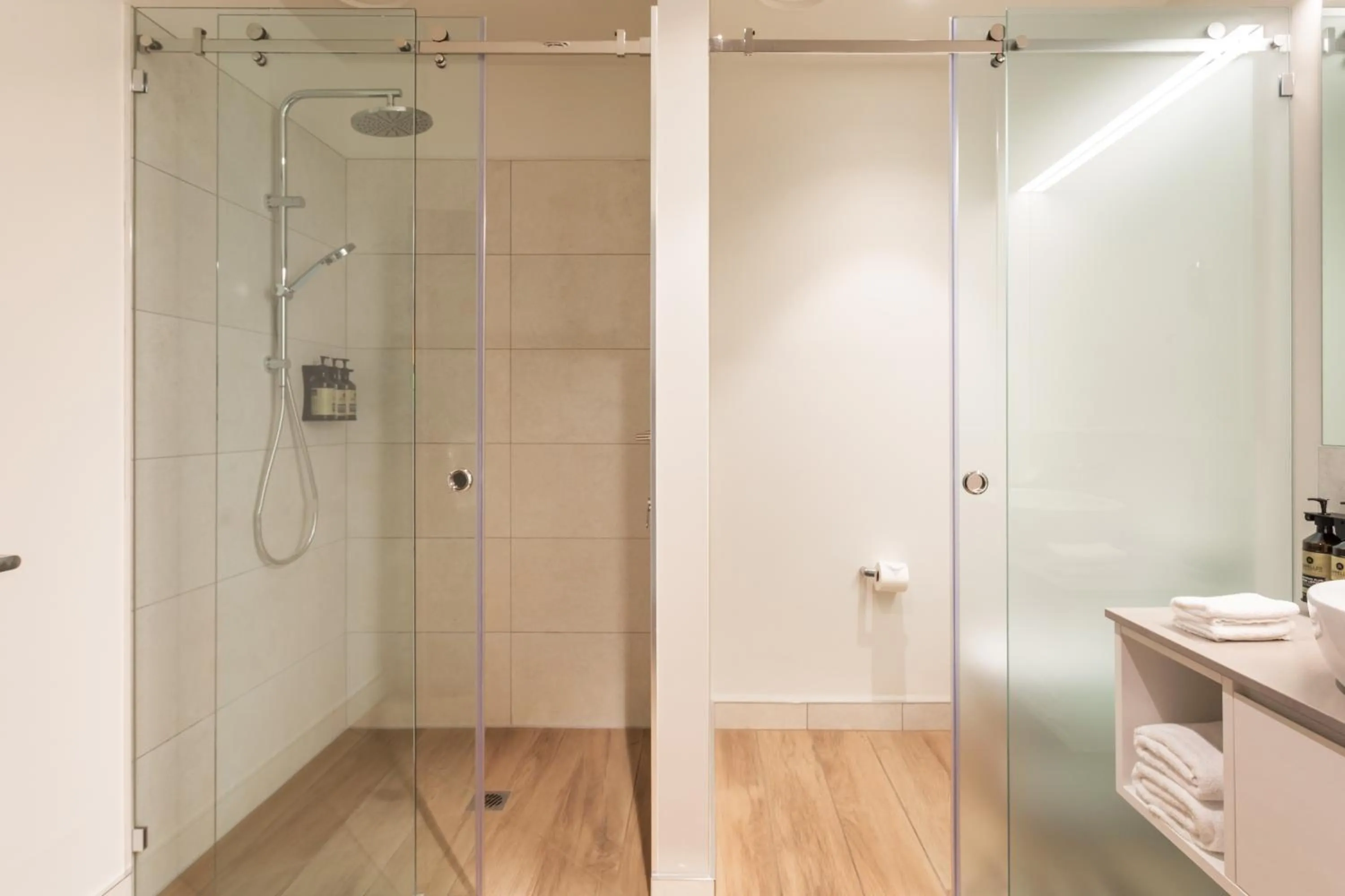 Bathroom in Peppers Silo Launceston