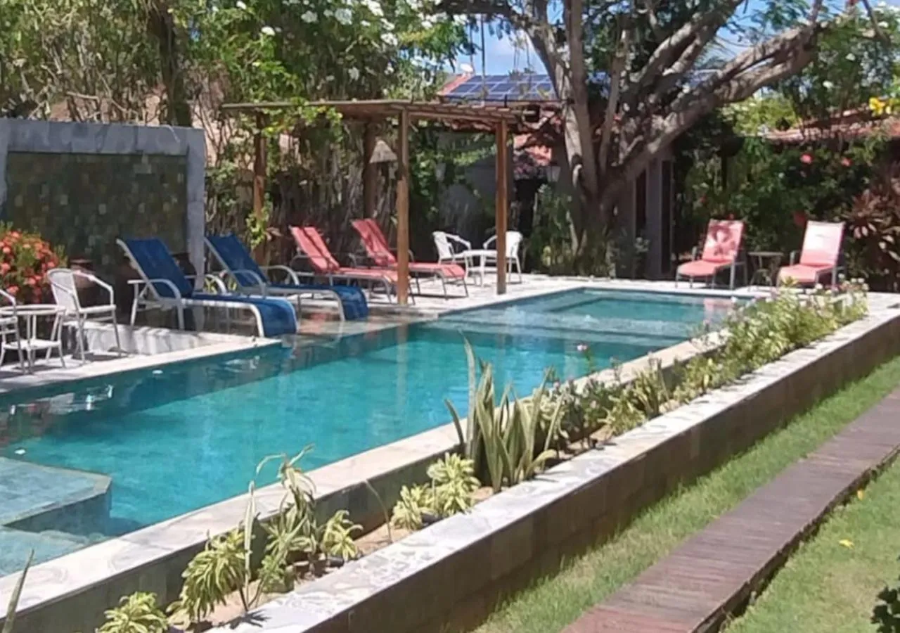 Swimming pool in Pousada Chantilly