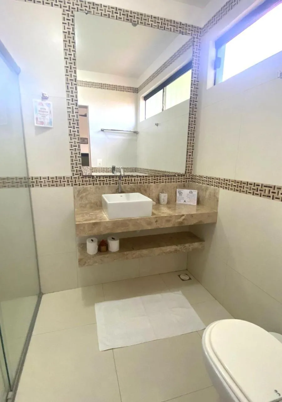 Bathroom in Pousada Chantilly