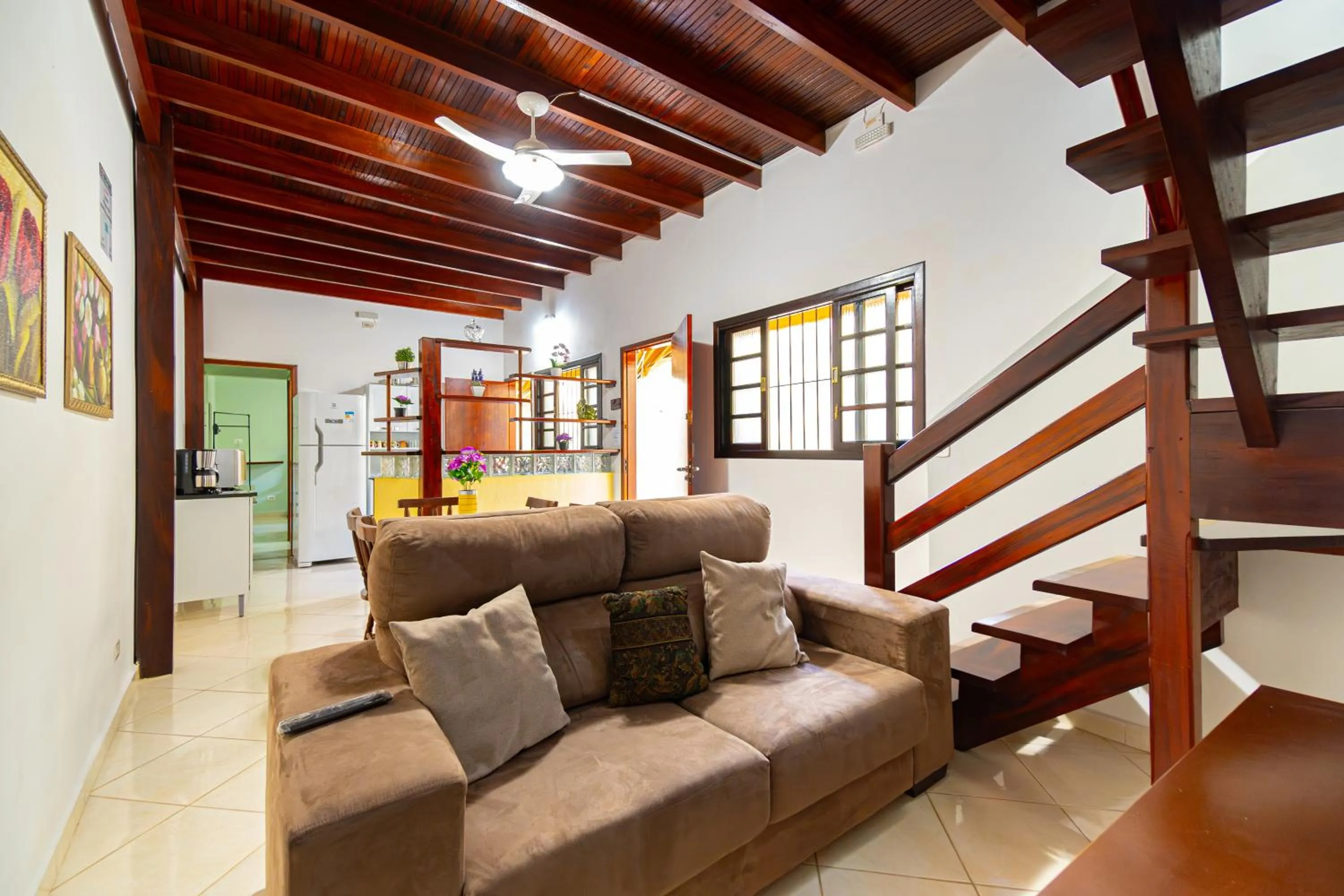Seating area in Casa Gomes no Point de Itaguá