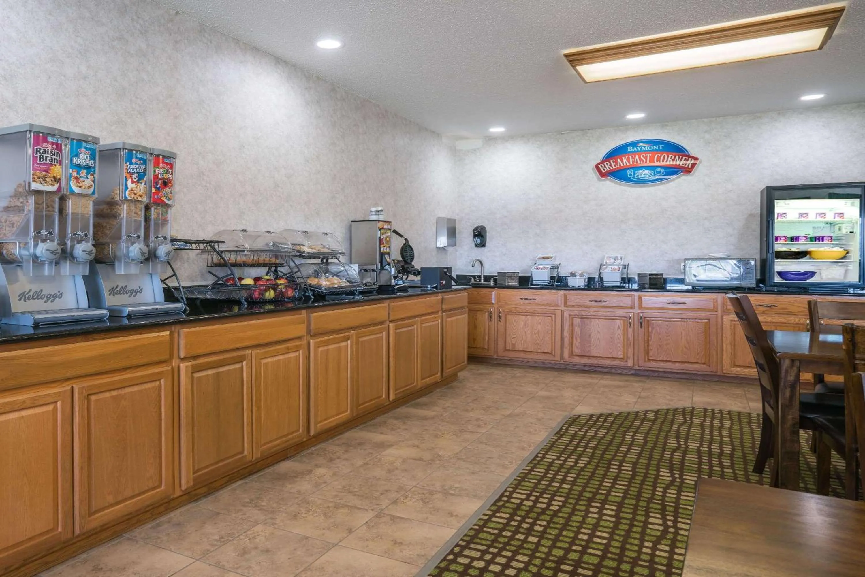 Breakfast in Baymont by Wyndham Albany MN