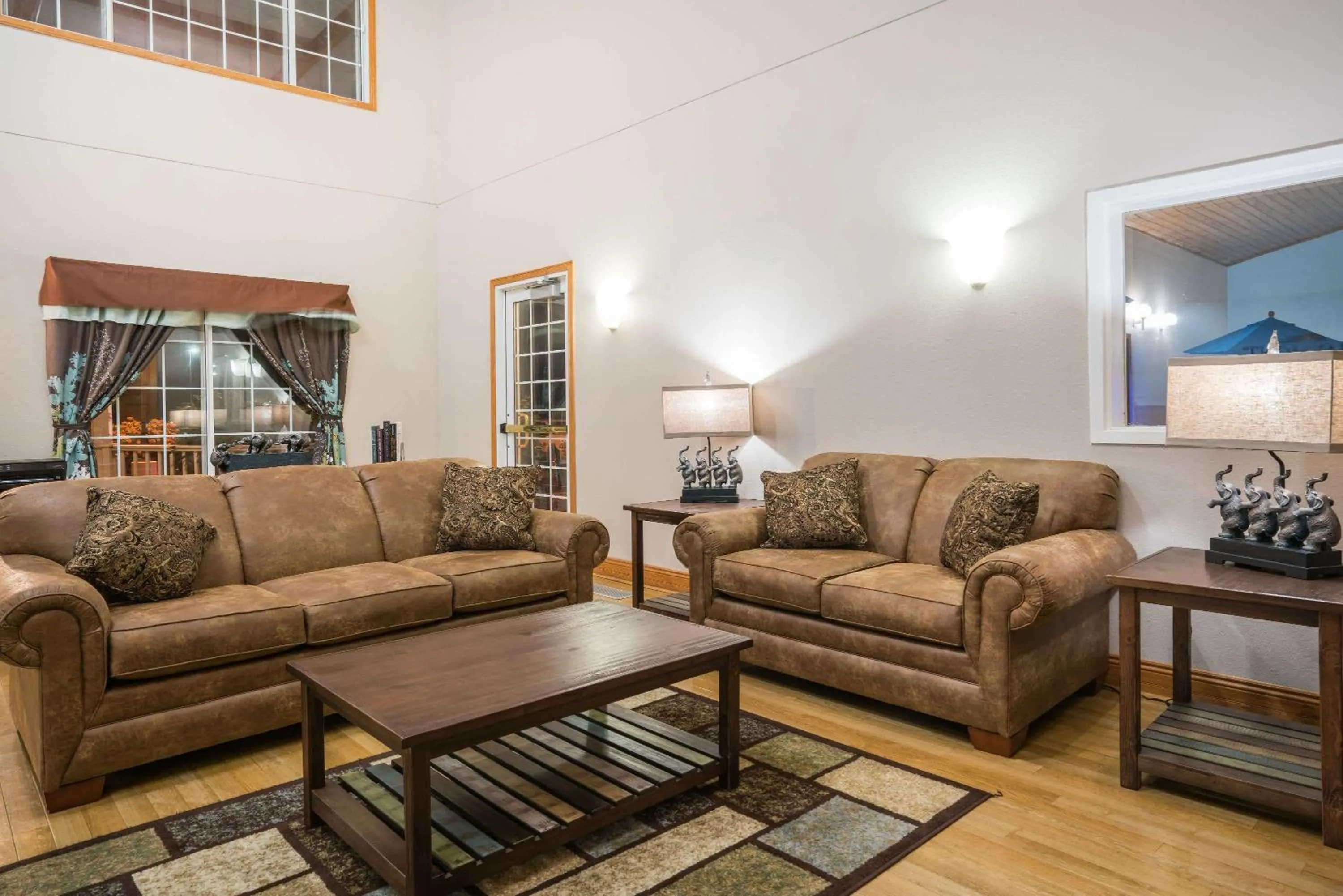 Lobby or reception in Baymont by Wyndham Albany MN