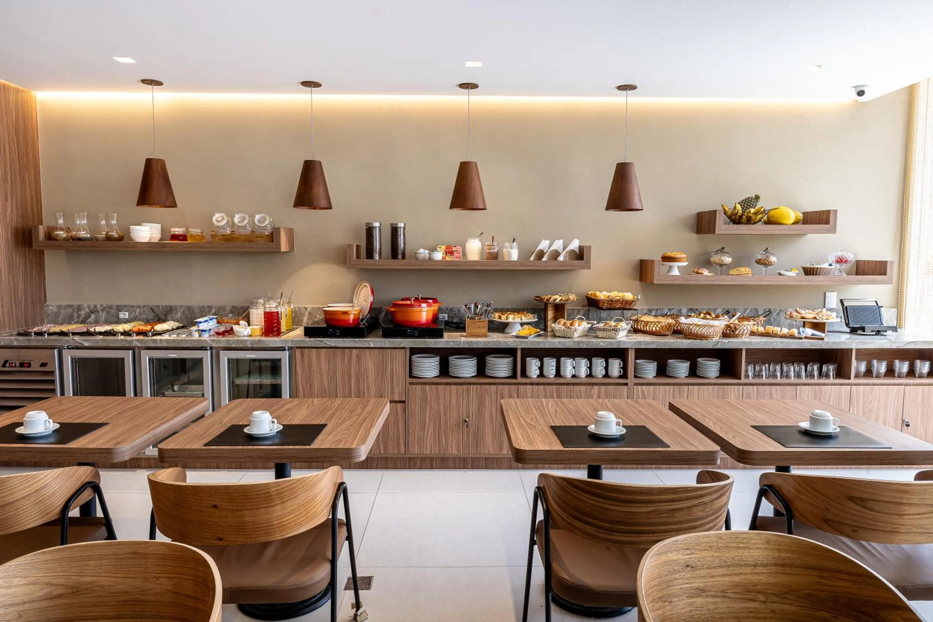 Restaurant/places to eat in Píer Vitória Hotel