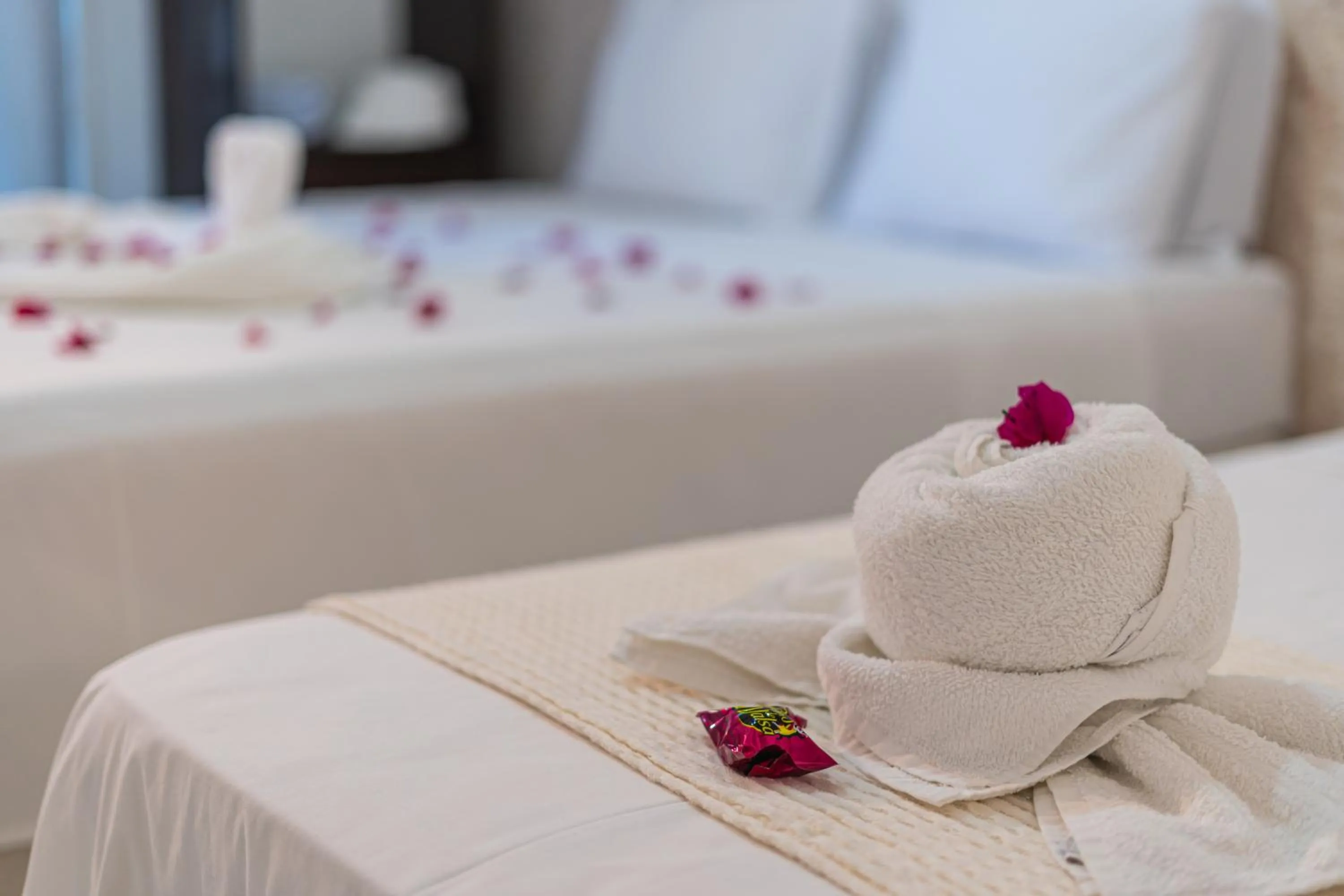 Decorative detail, Bed in Pousada Arte do Velejo by Solarium