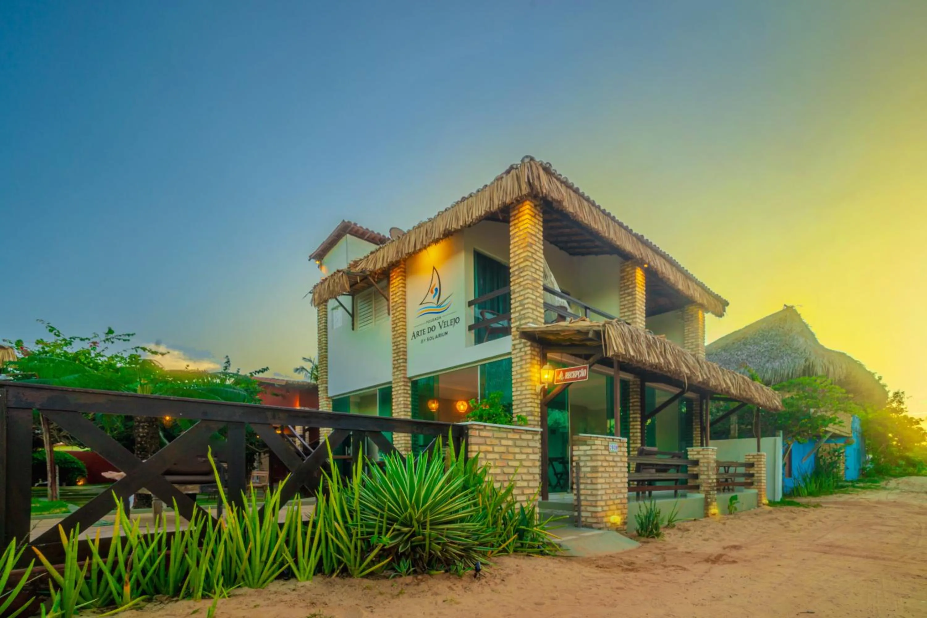 Property building in Pousada Arte do Velejo by Solarium