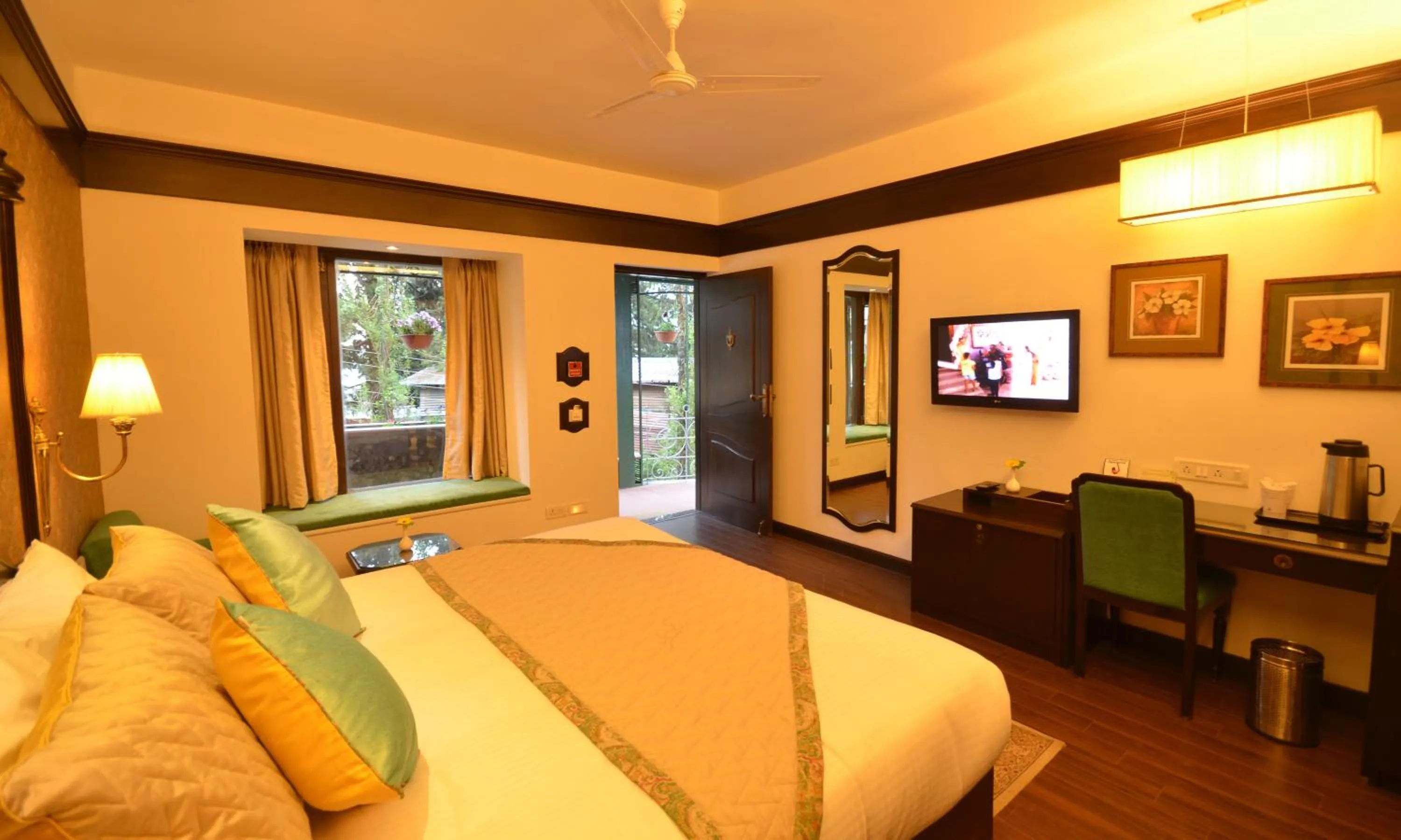 Day, Bed in Shervani Hilltop Resort