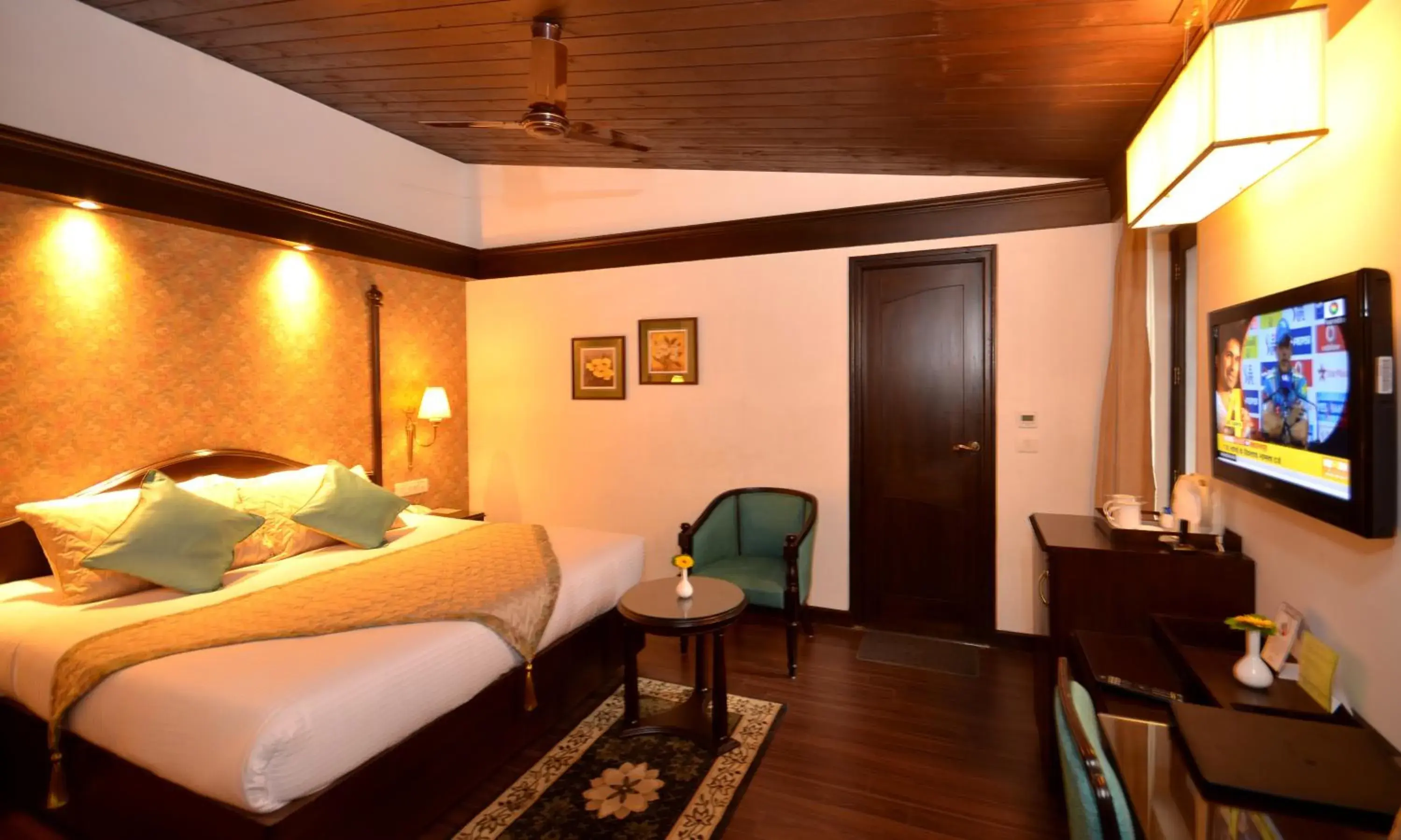 Photo of the whole room, Bed in Shervani Hilltop Resort Photo of the whole room, Bed in Shervani Hilltop Resort