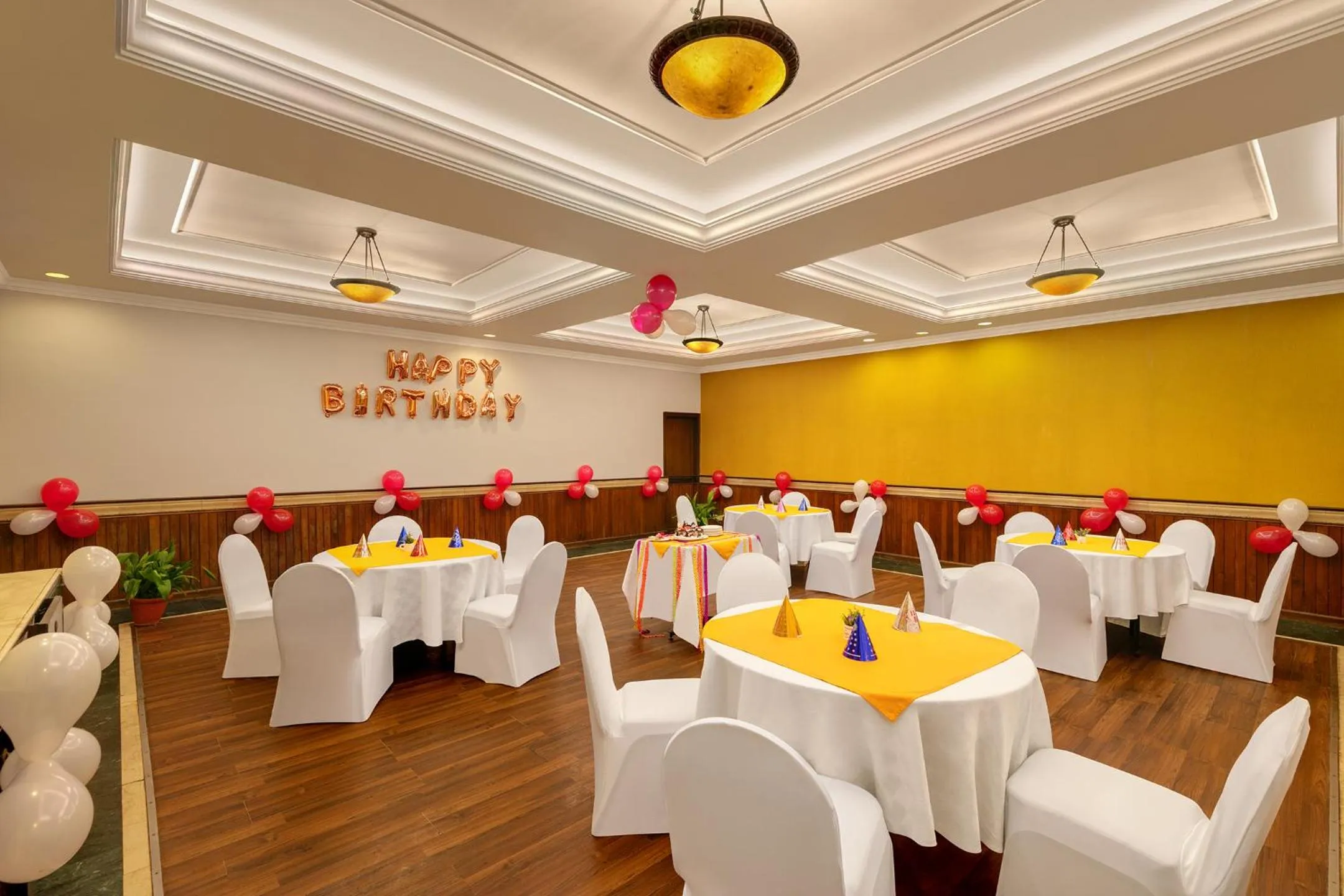 Banquet/Function facilities in Shervani Hilltop Resort