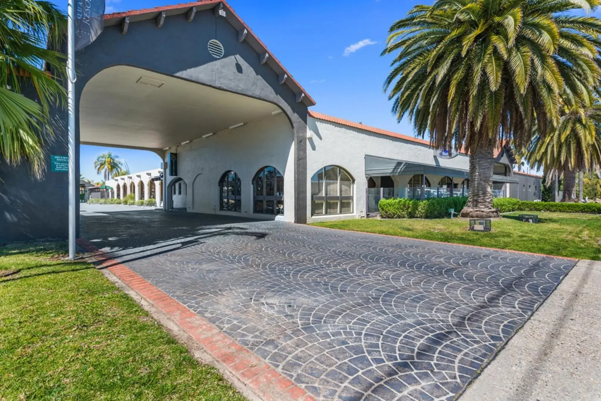 Facade/entrance in Quality Resort Siesta Facade/entrance in Quality Resort Siesta