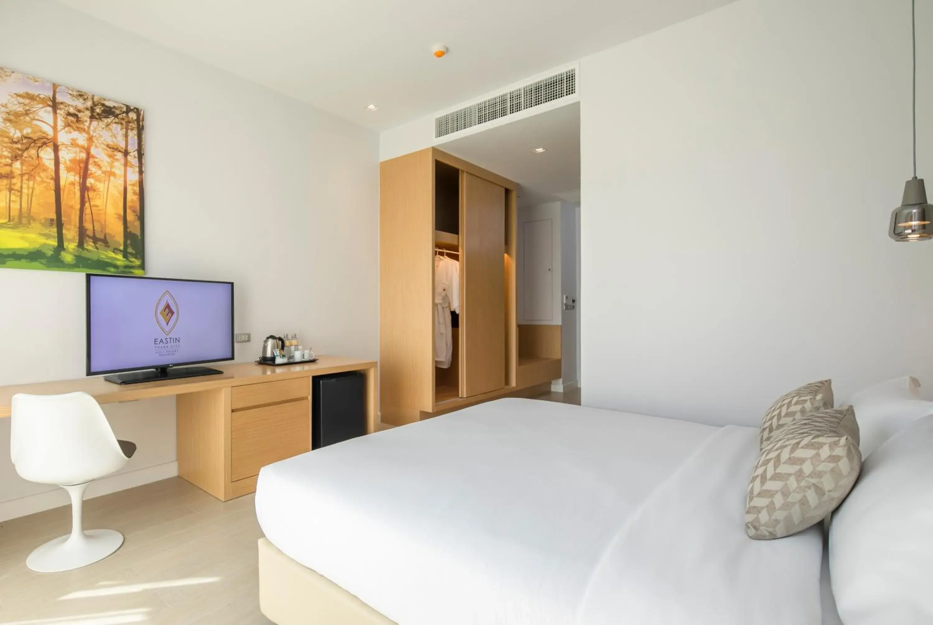 Terrace Golf Course View – Free Scheduled Airport Drop-off in Eastin Thana City Golf Resort Bangkok Terrace Golf Course View – Free Scheduled Airport Drop-off in Eastin Thana City Golf Resort Bangkok