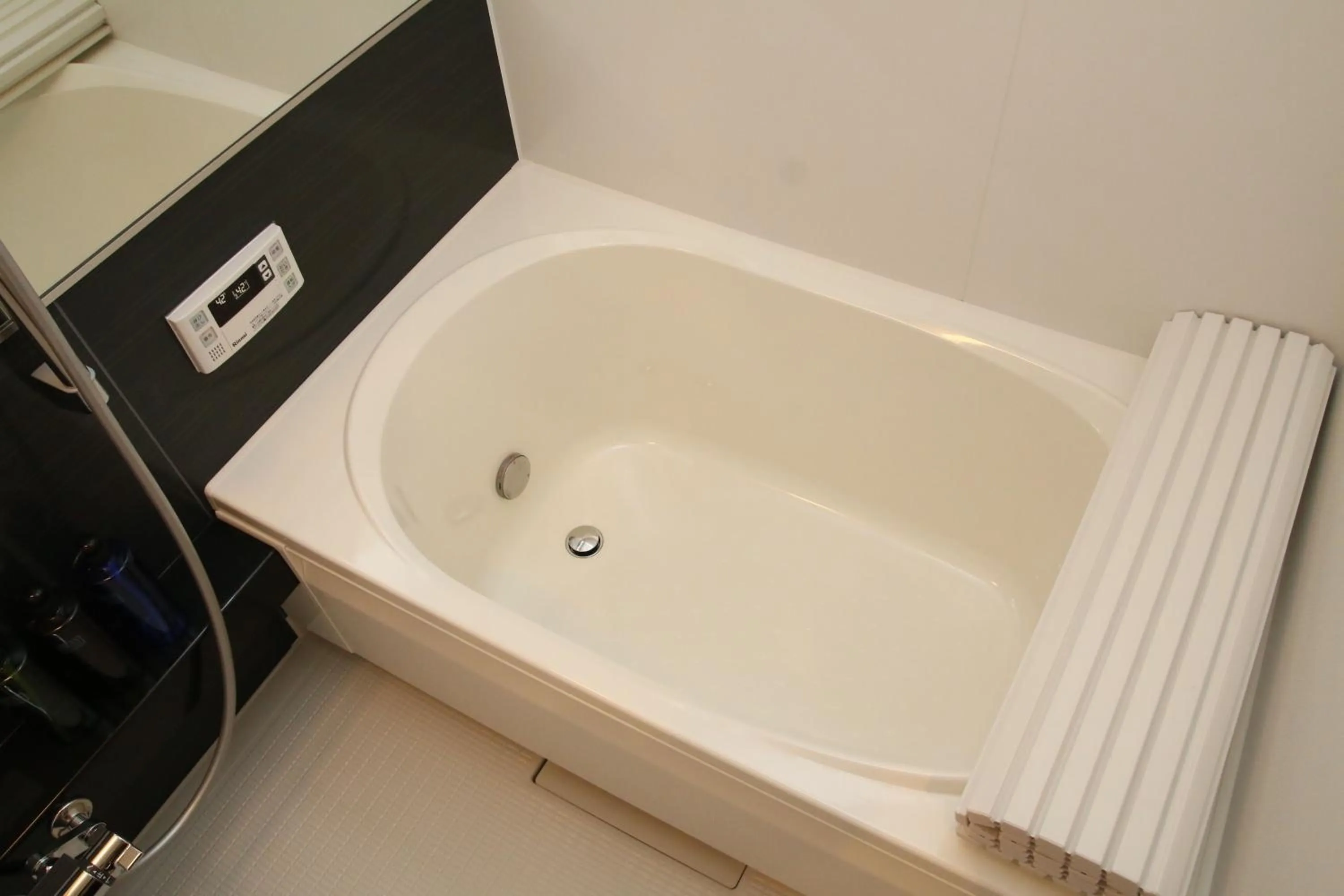 Bath in Ambiera Doza