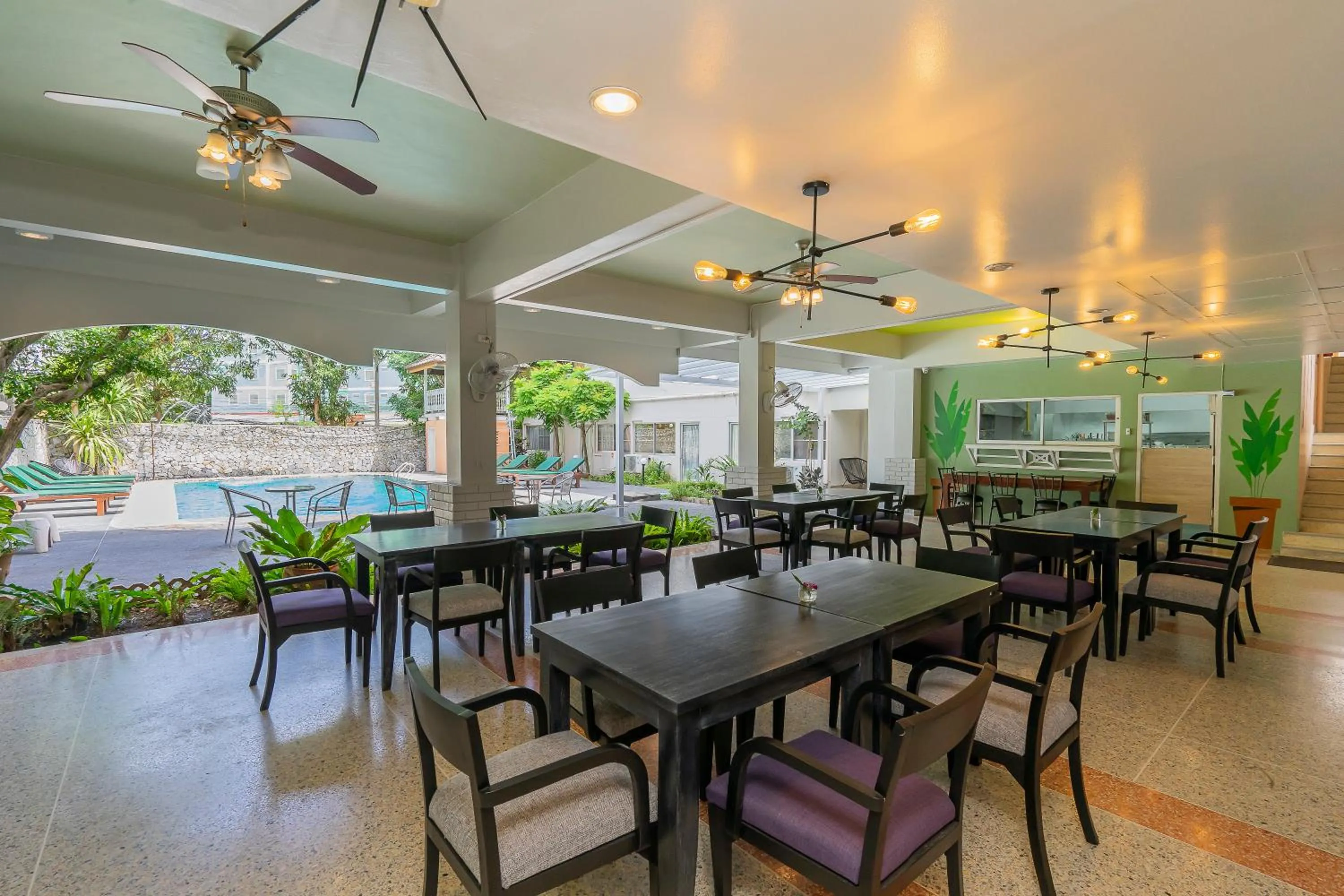 Restaurant/places to eat in Sawasdee Place