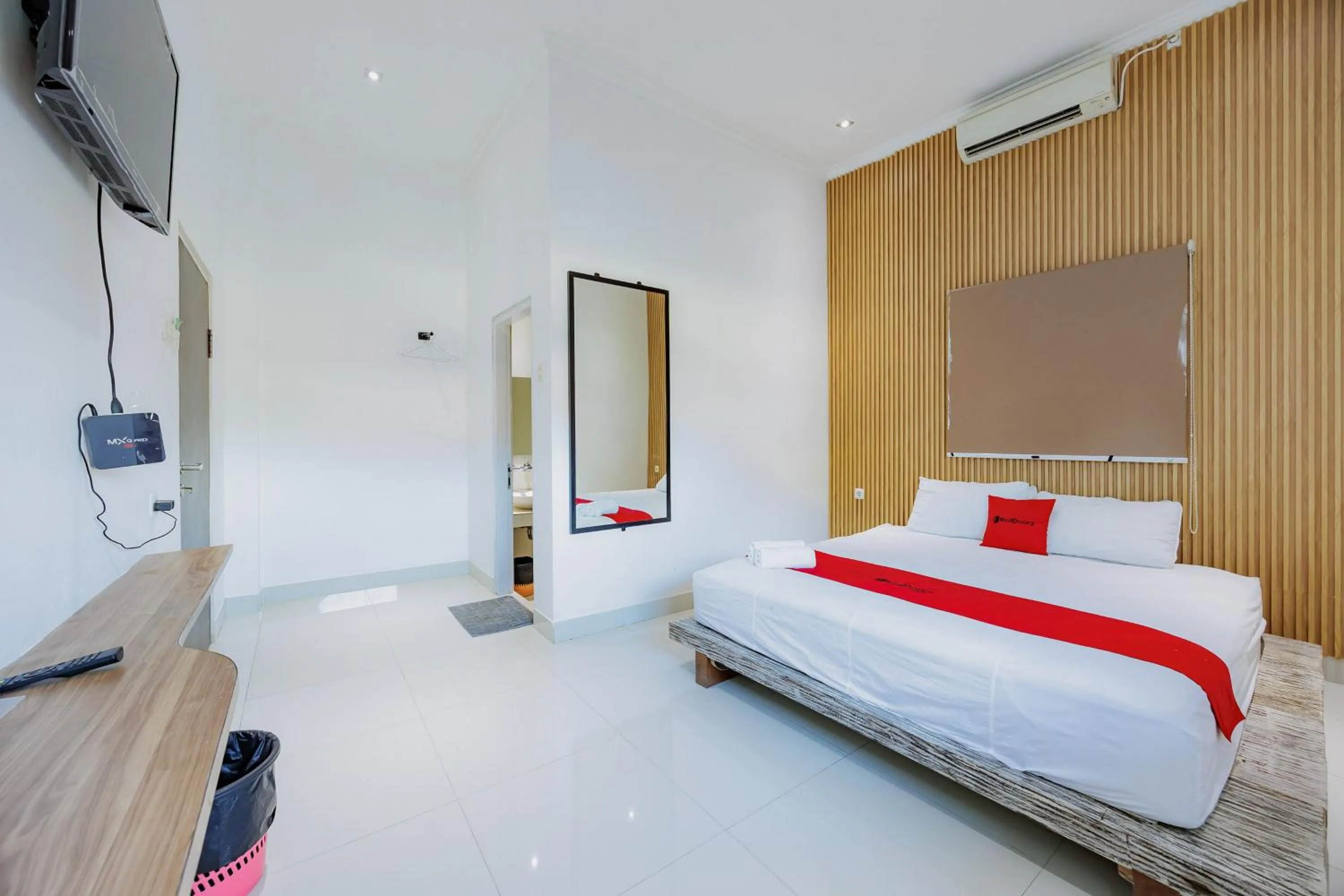 Bedroom, Bed in RedDoorz near Ubud Village