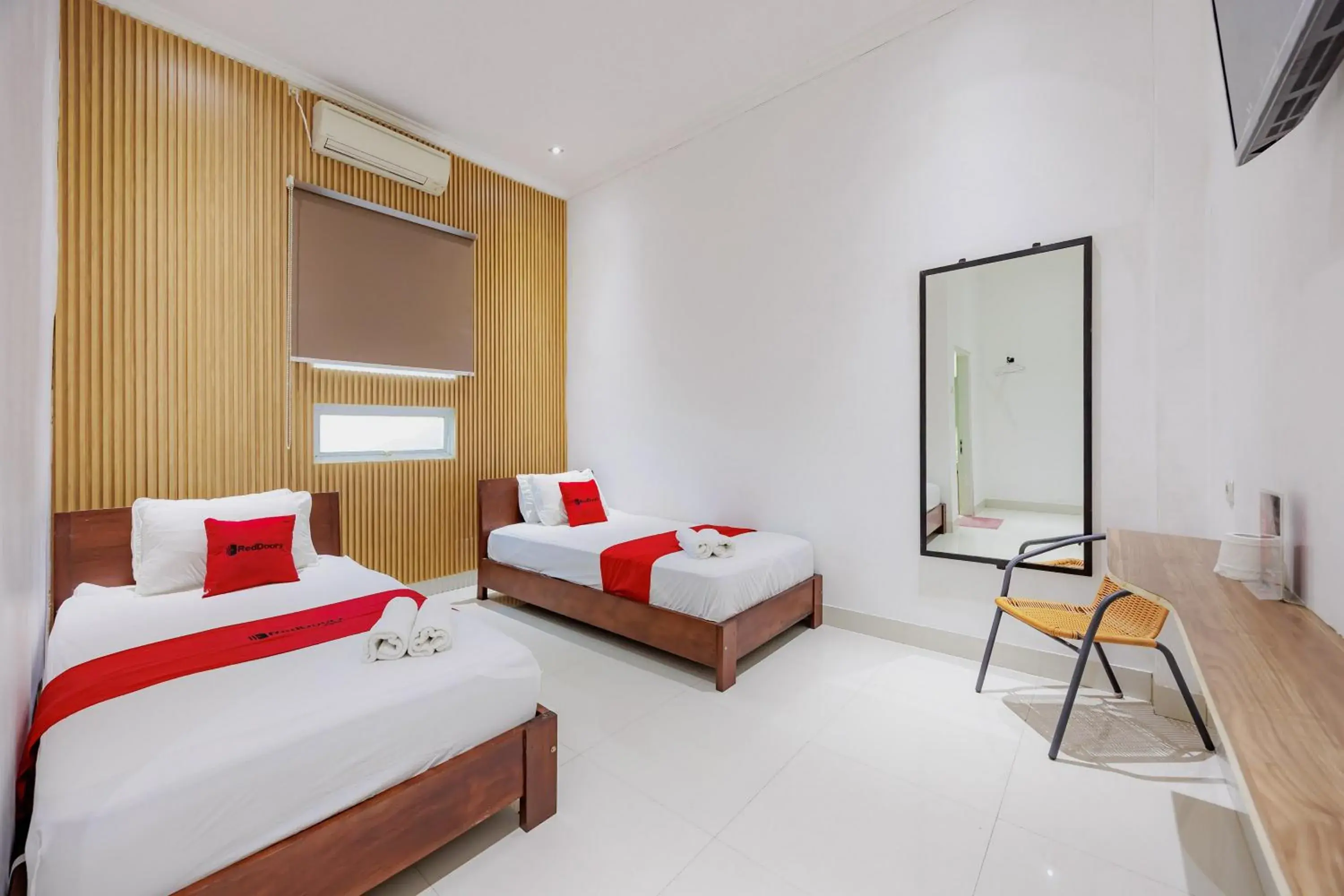 Bedroom, Bed in RedDoorz near Ubud Village Bedroom, Bed in RedDoorz near Ubud Village