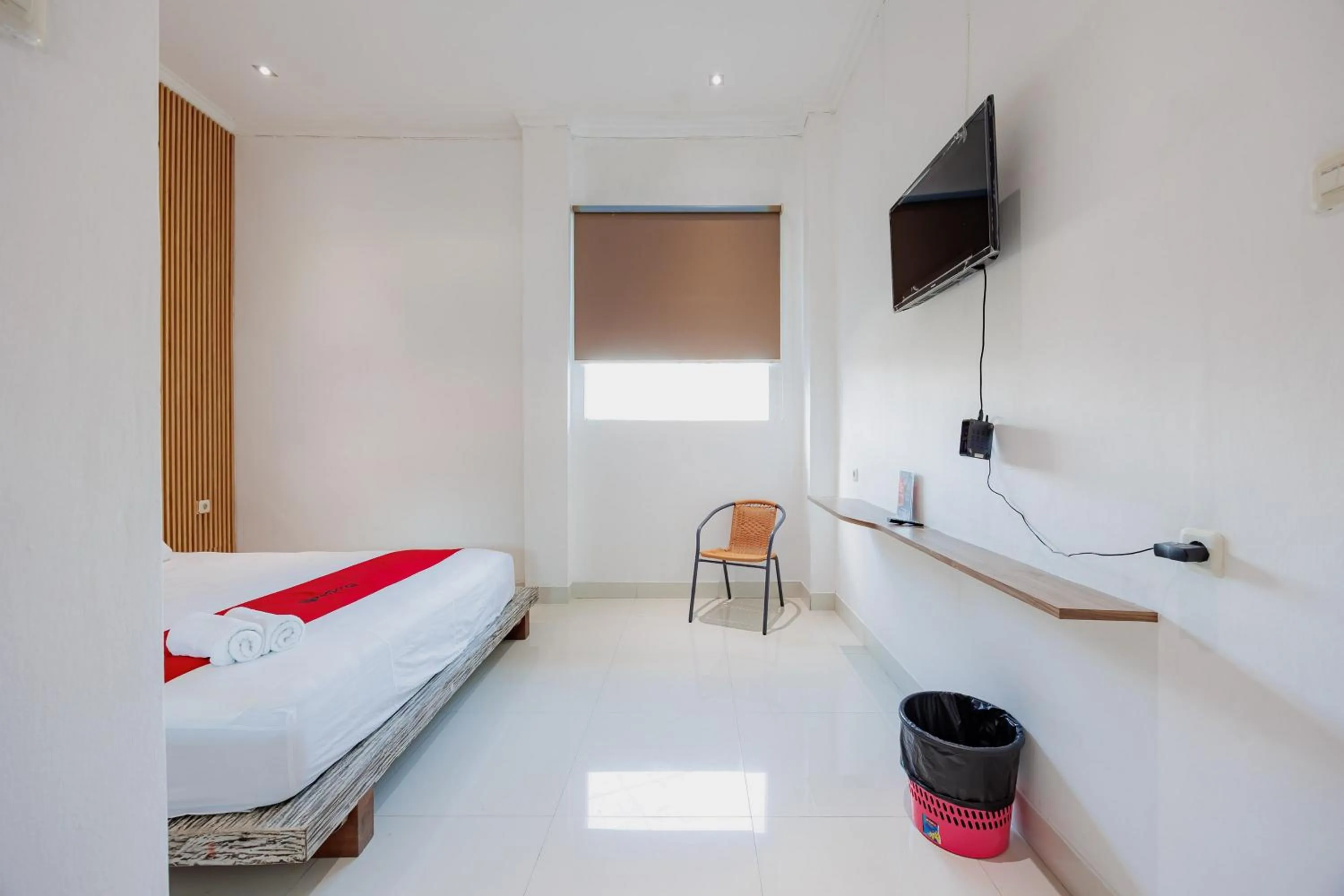 Bedroom, Bed in RedDoorz near Ubud Village