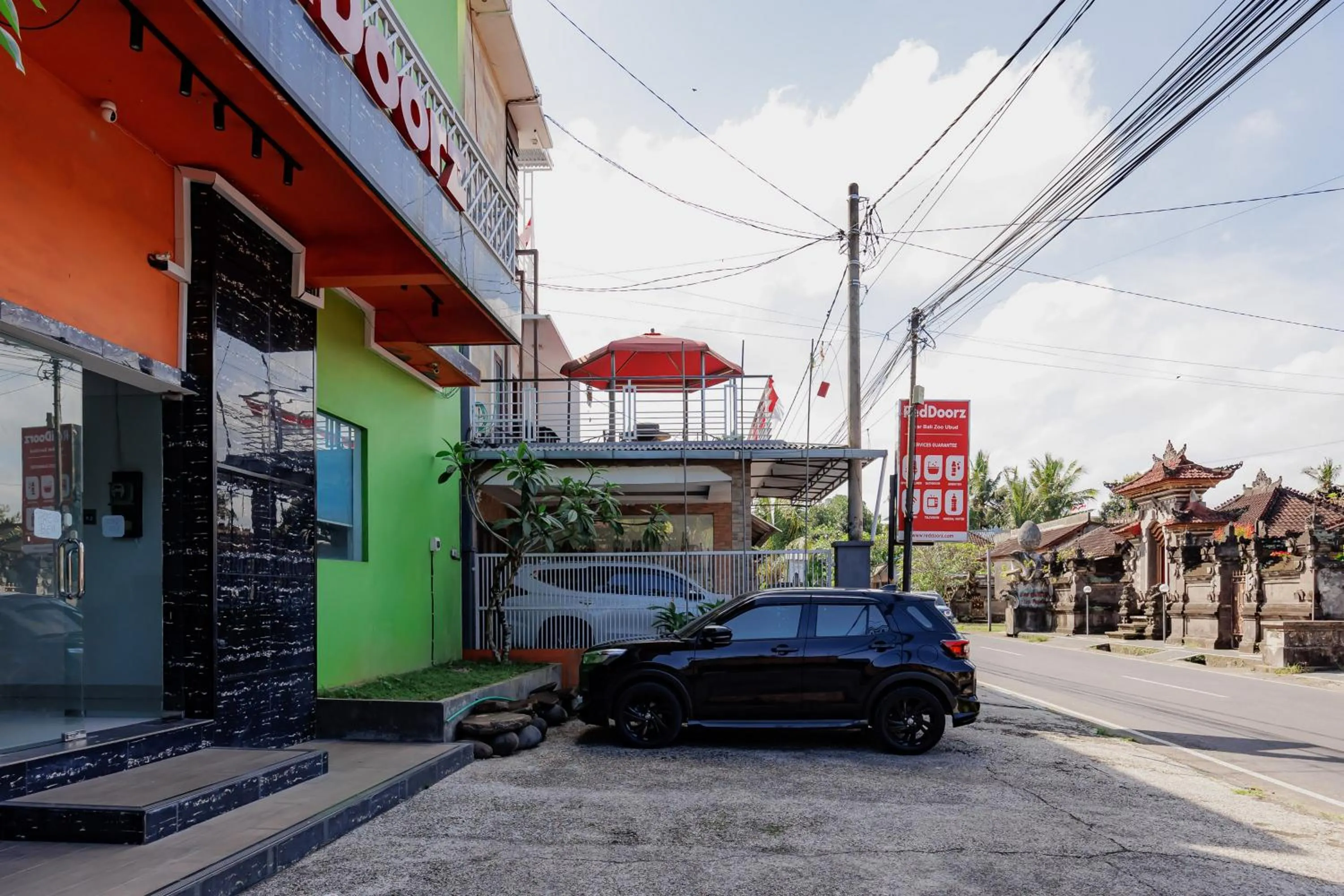 Parking in RedDoorz near Ubud Village