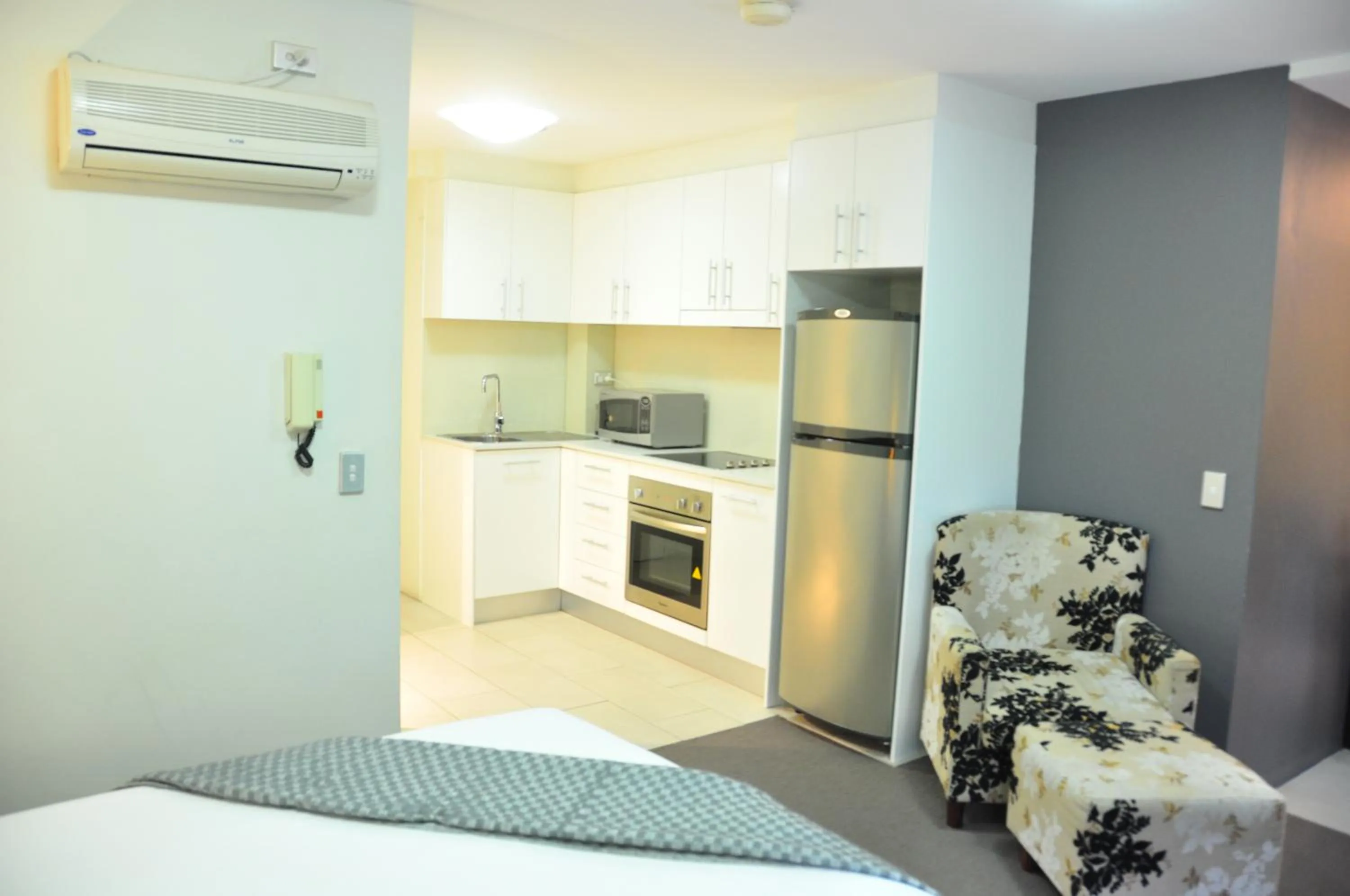 Kitchen or kitchenette, Kitchen/Kitchenette in Annam Serviced Apartments