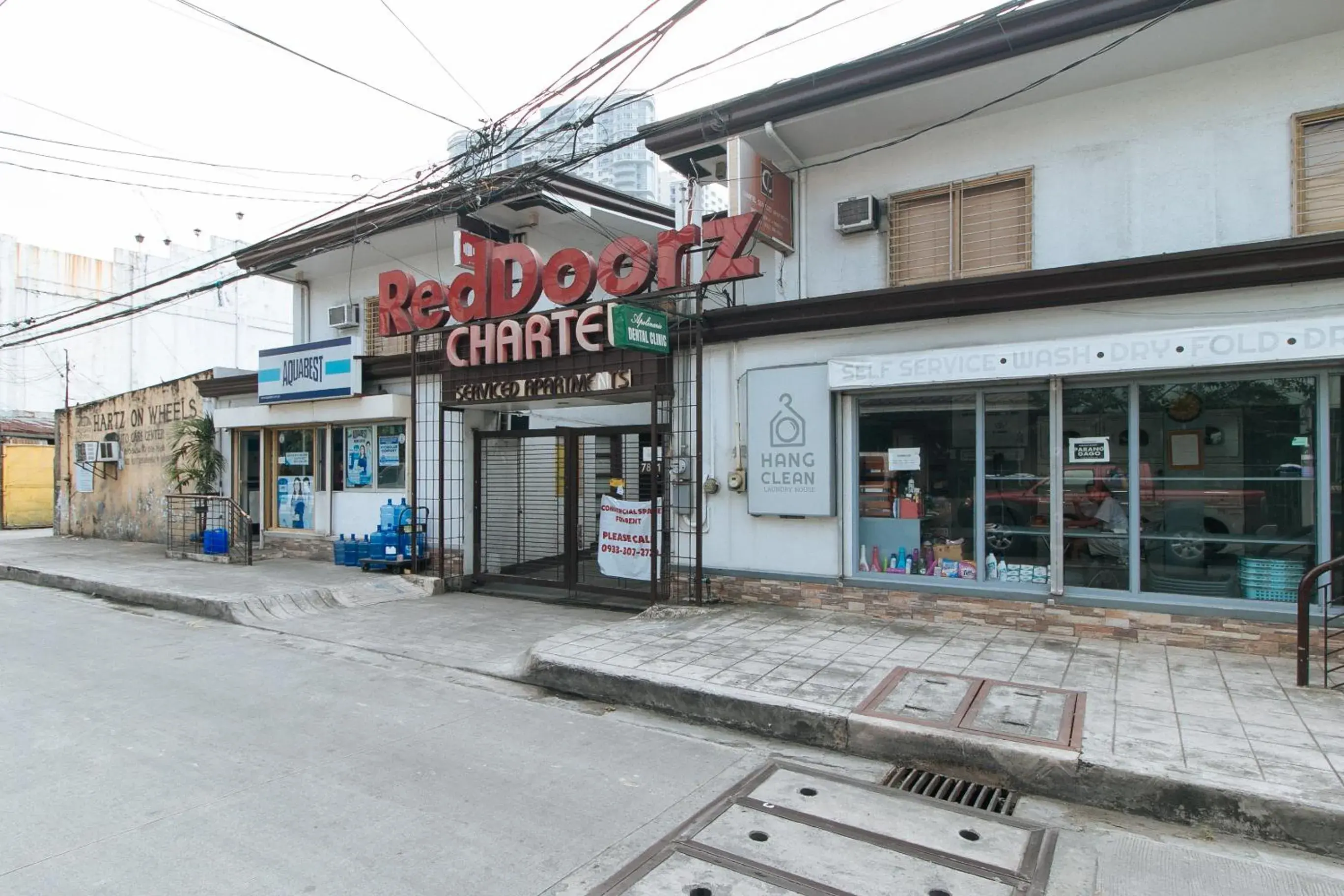Street view in RedDoorz at San Antonio Makati Street view in RedDoorz at San Antonio Makati