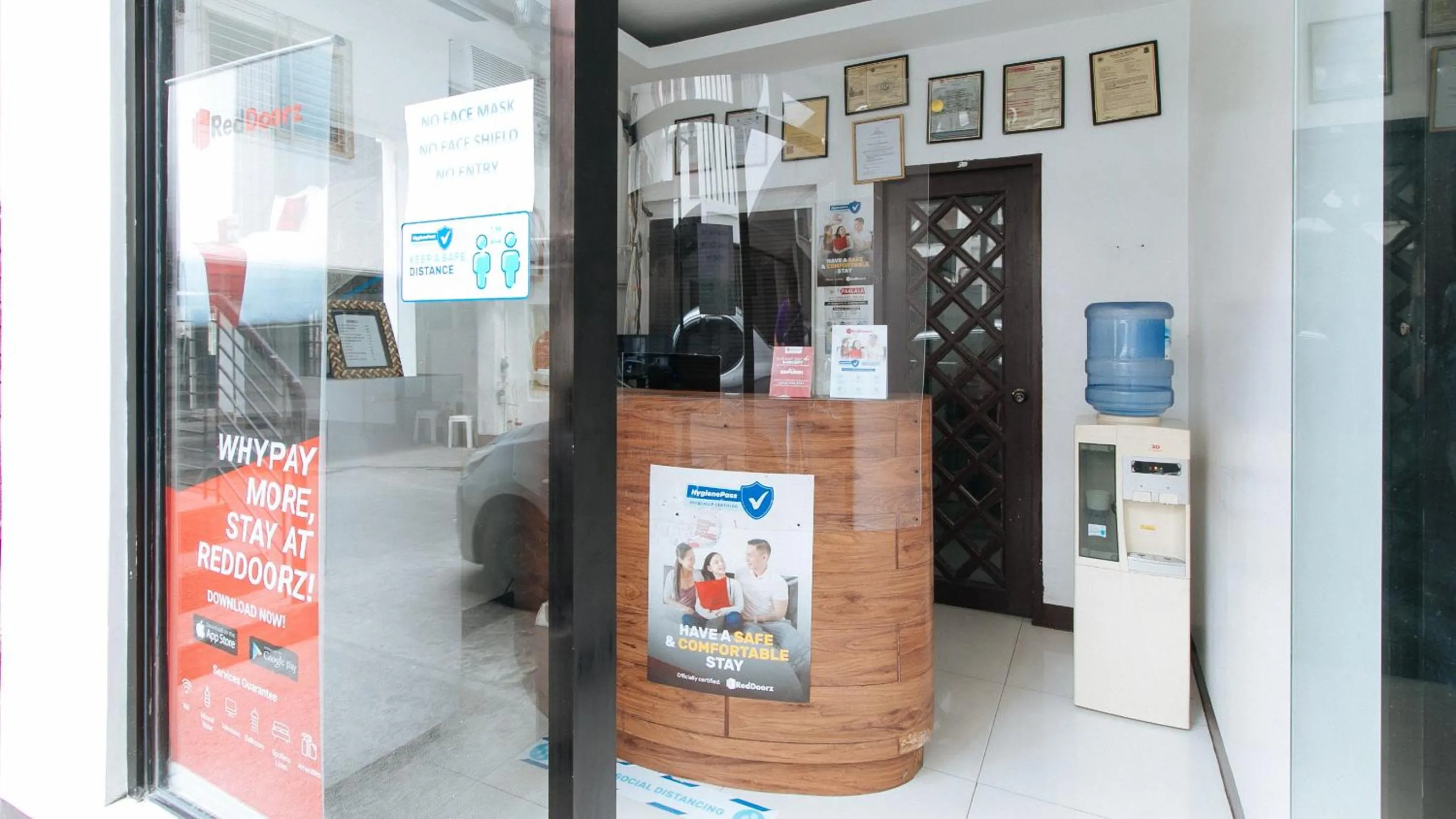 Lobby or reception in RedDoorz at San Antonio Makati