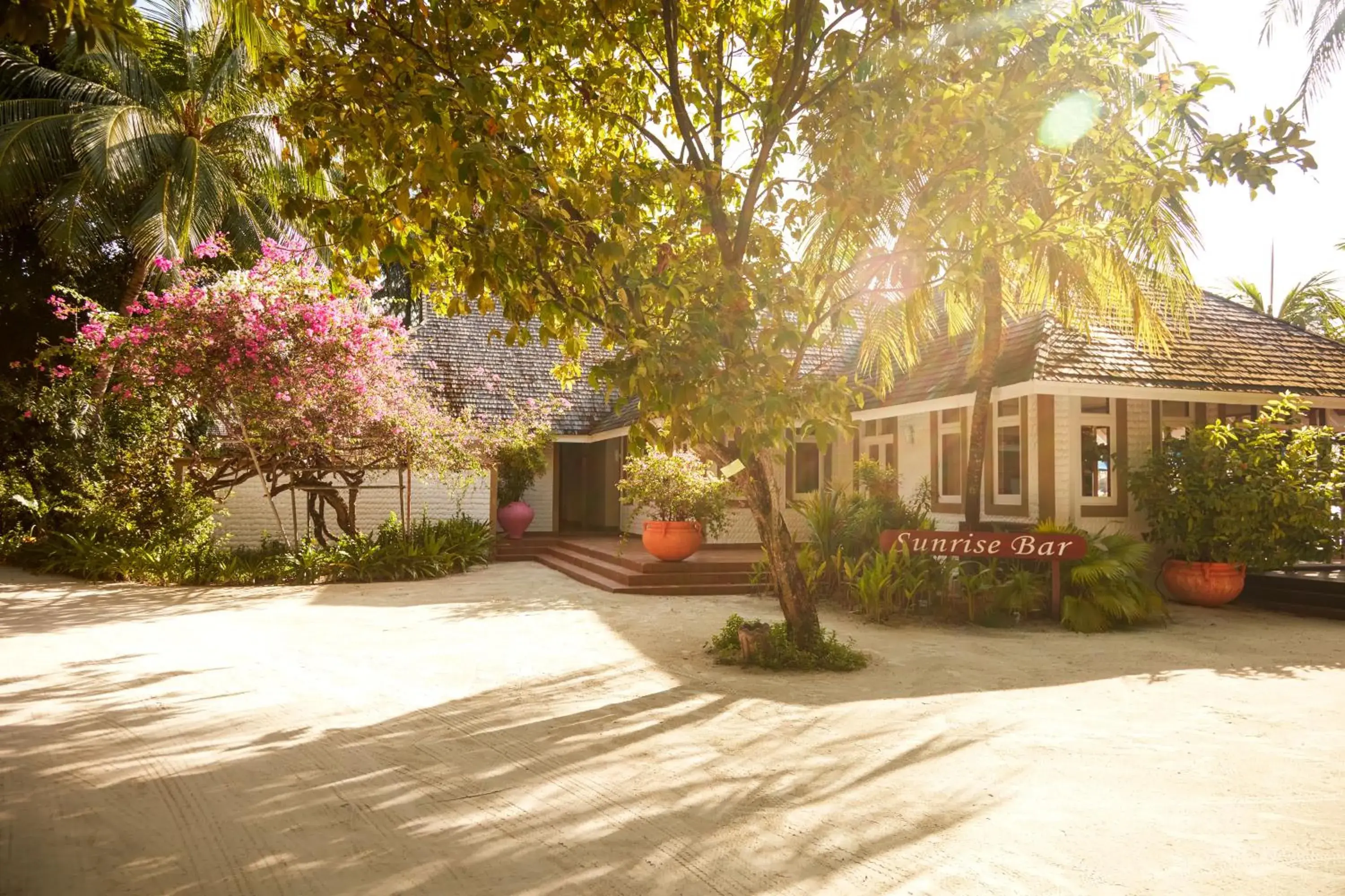 Lounge or bar in Sun Siyam Olhuveli Lounge or bar in Sun Siyam Olhuveli