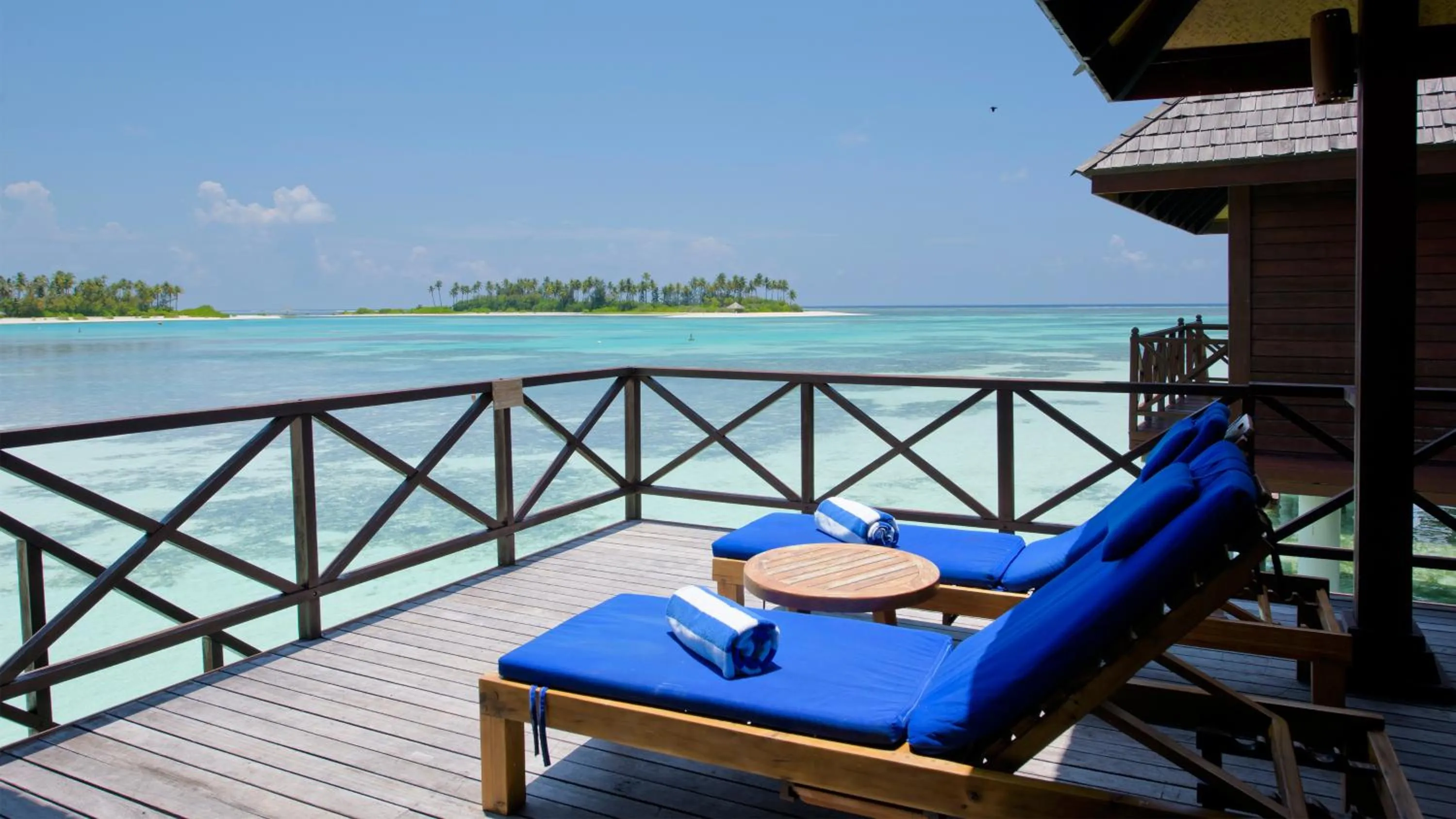 Seating area in Sun Siyam Olhuveli