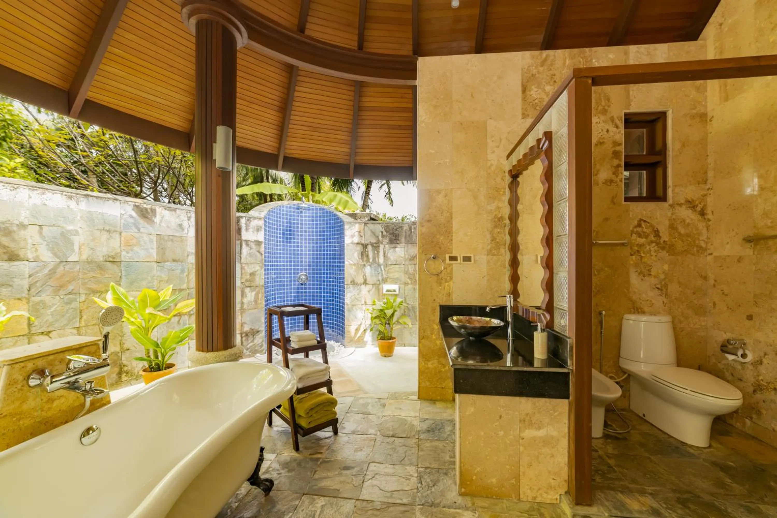 Bathroom in Sun Siyam Olhuveli
