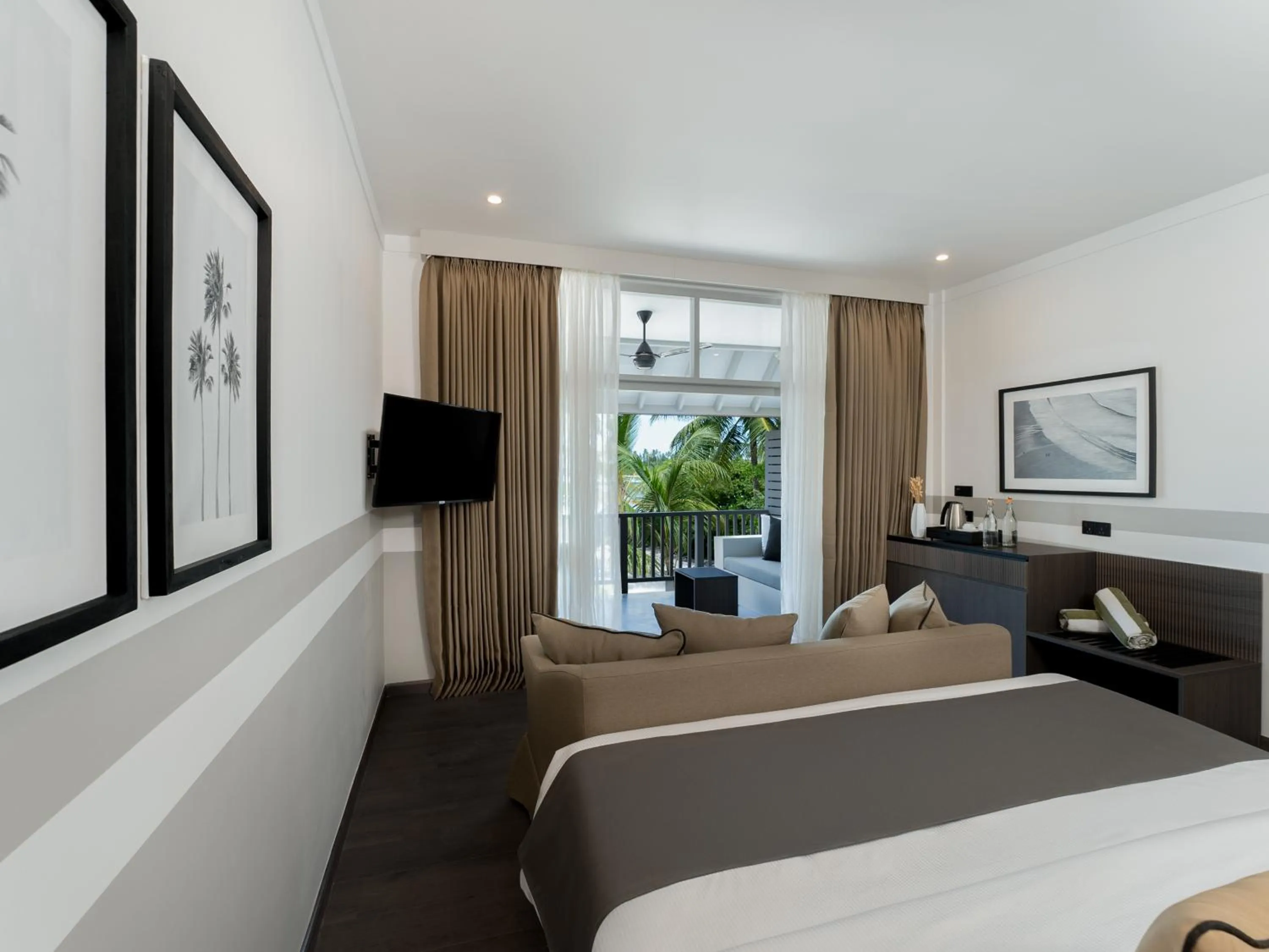 View (from property/room), Bed in Sun Siyam Olhuveli