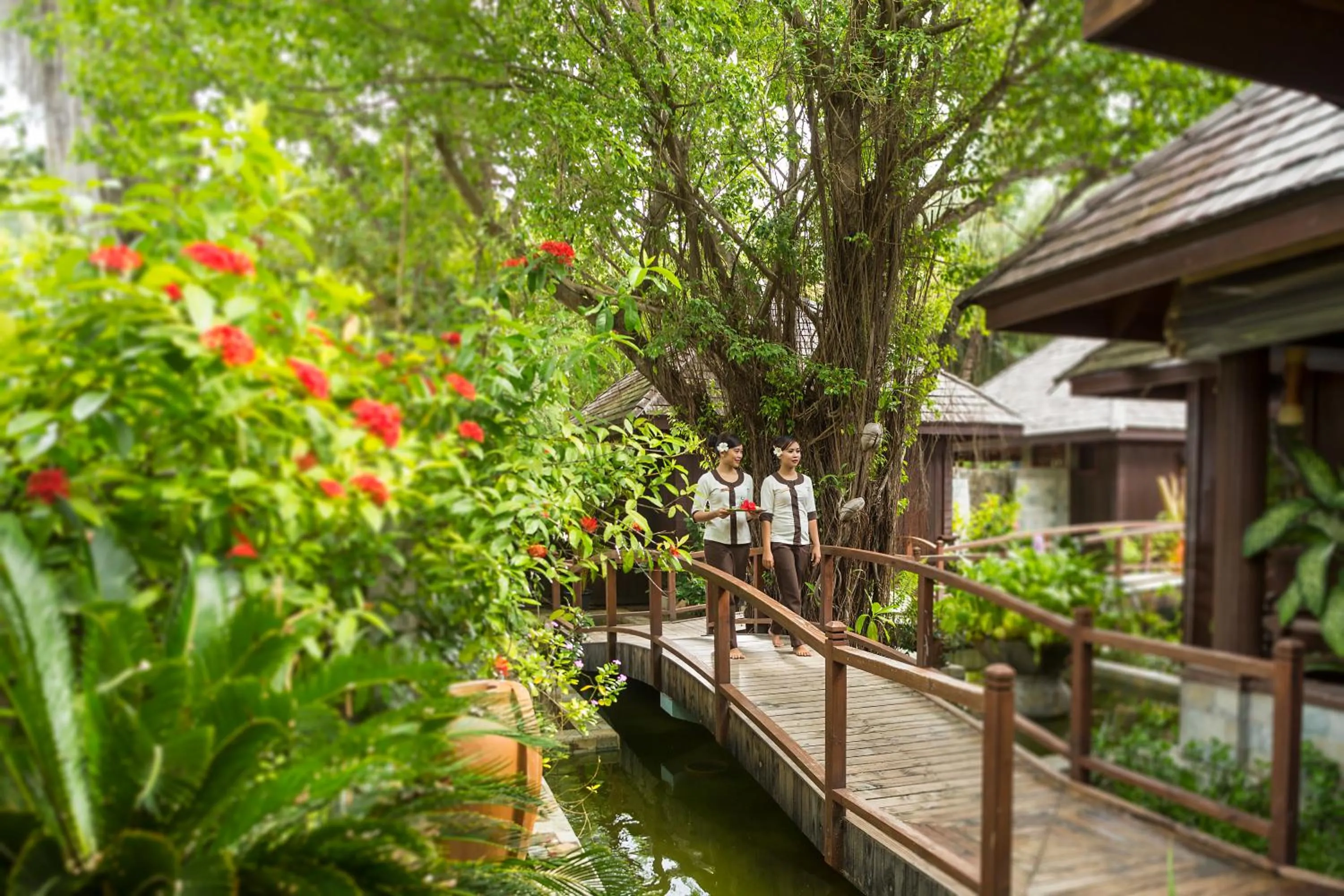 Staff in Sun Siyam Olhuveli