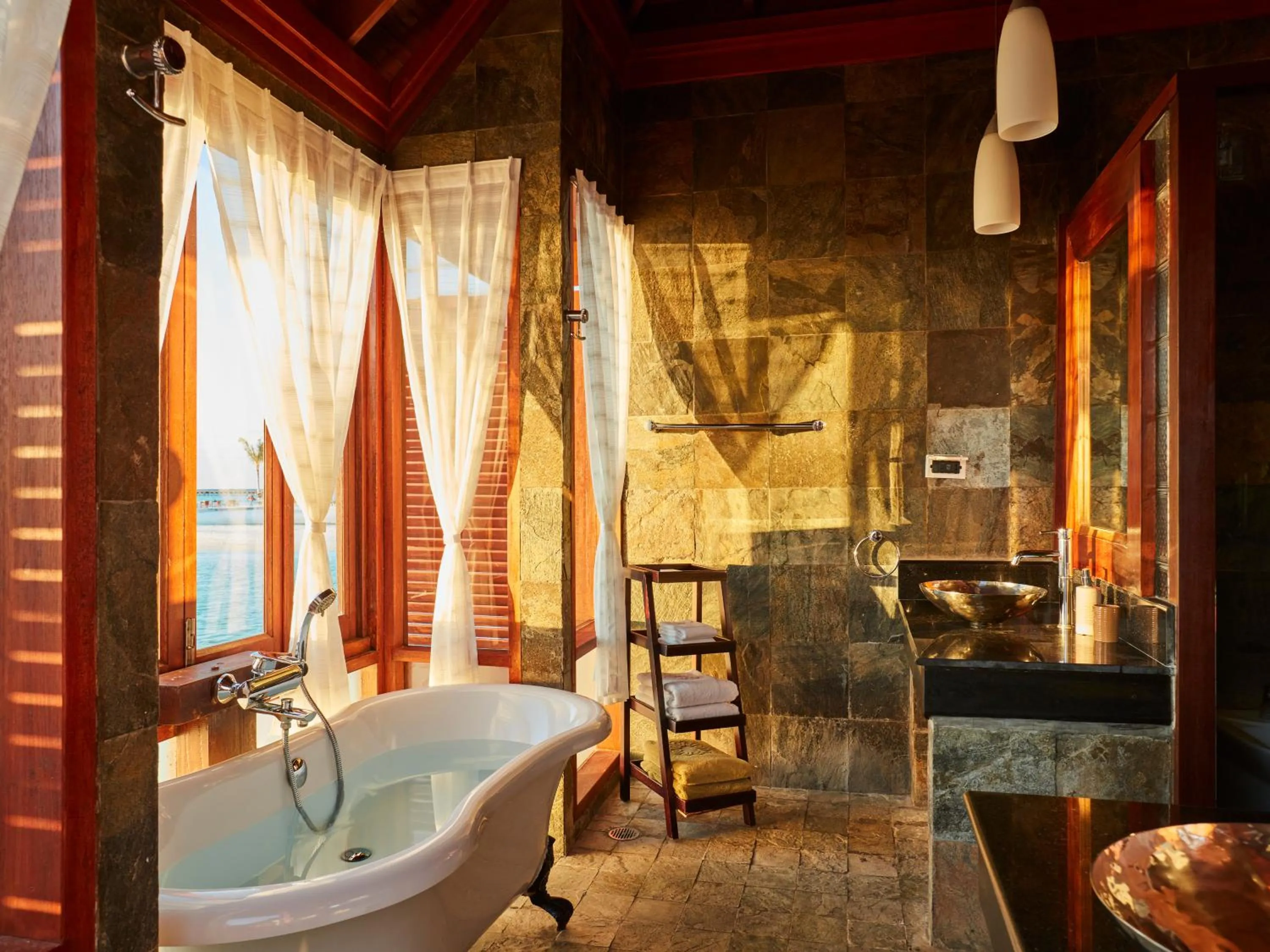 Bathroom in Sun Siyam Olhuveli