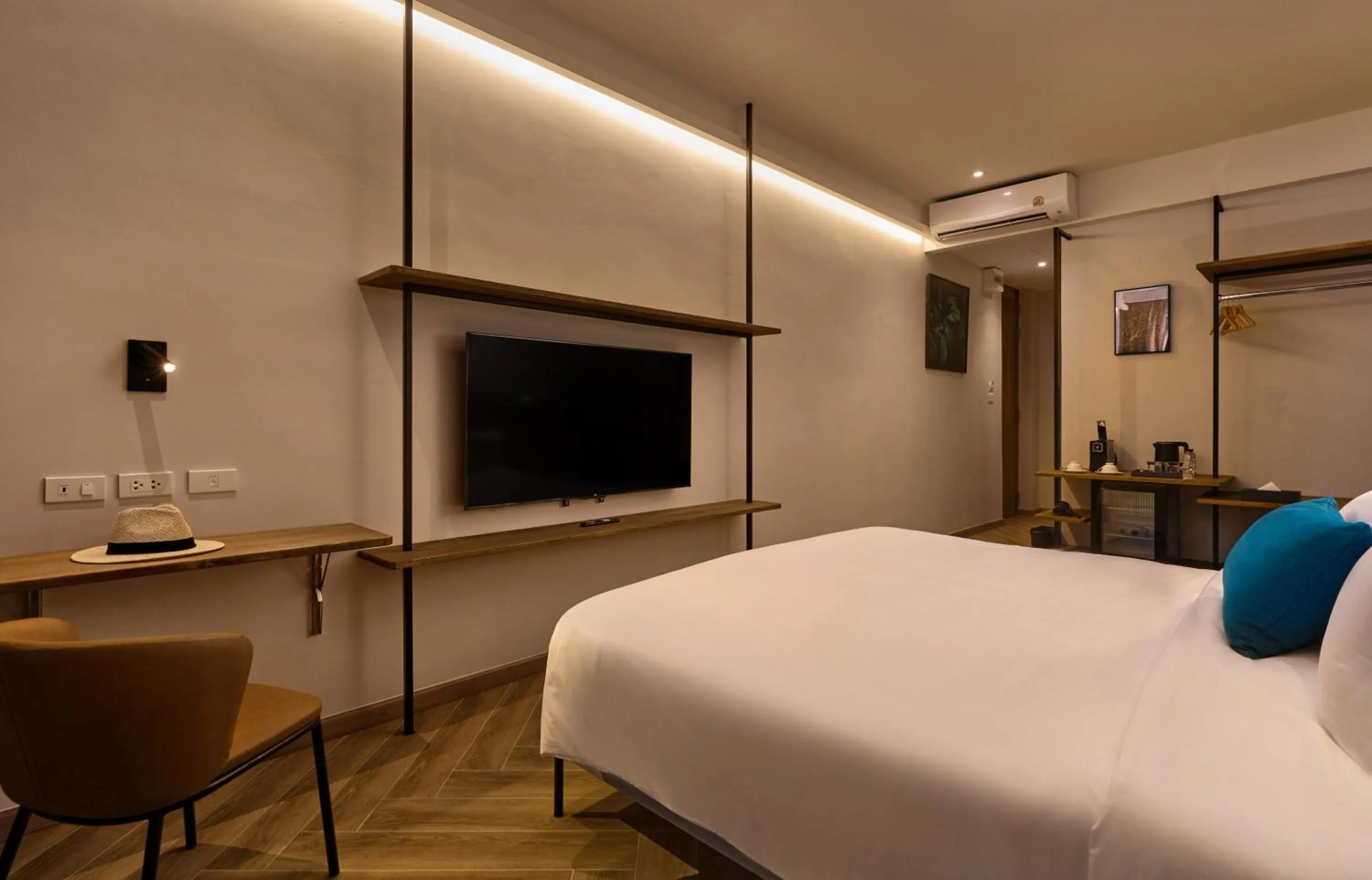 Bed in Red Door Samsen Hotel, Bangkok