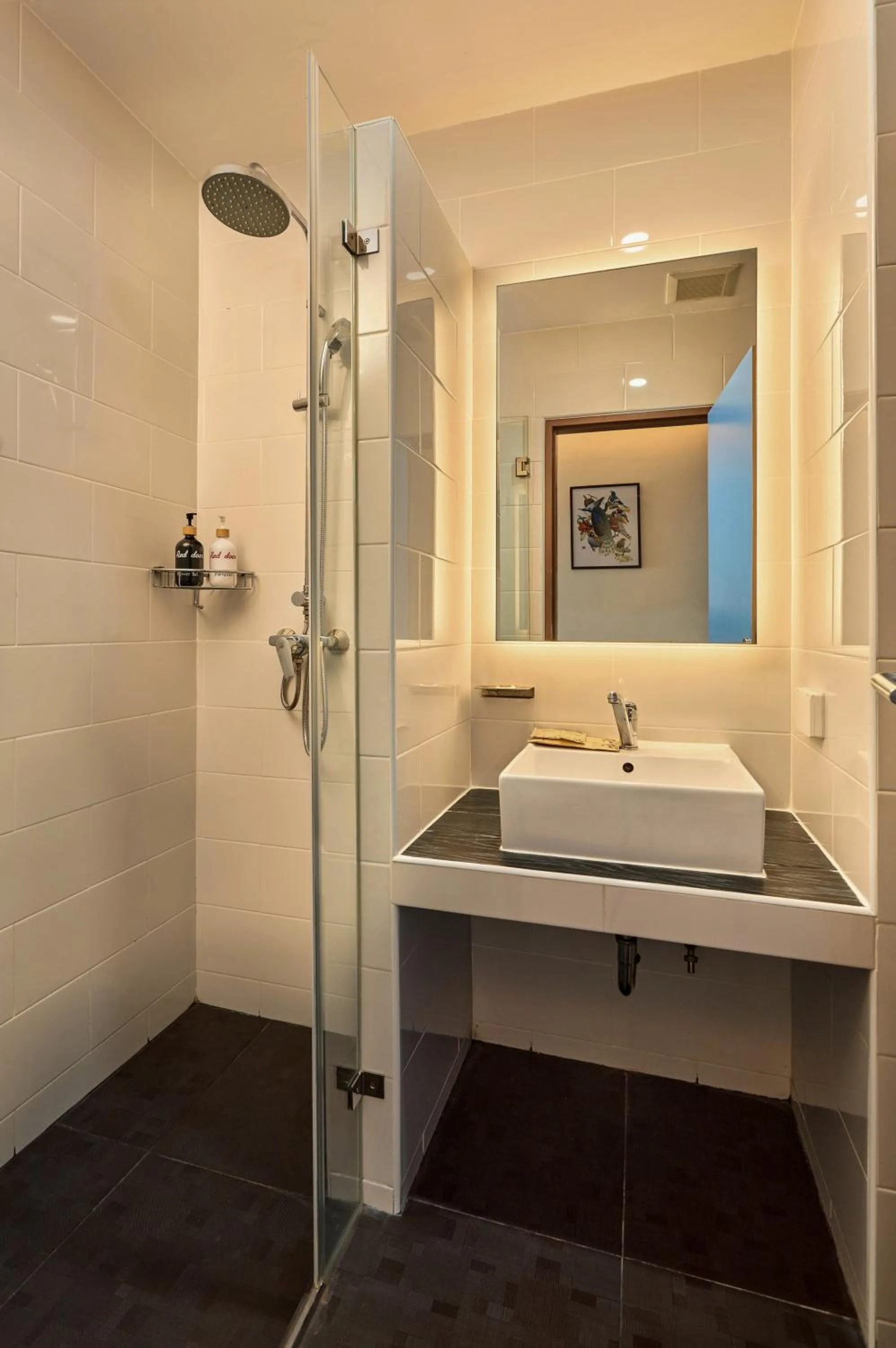 Bathroom in Red Door Samsen Hotel, Bangkok