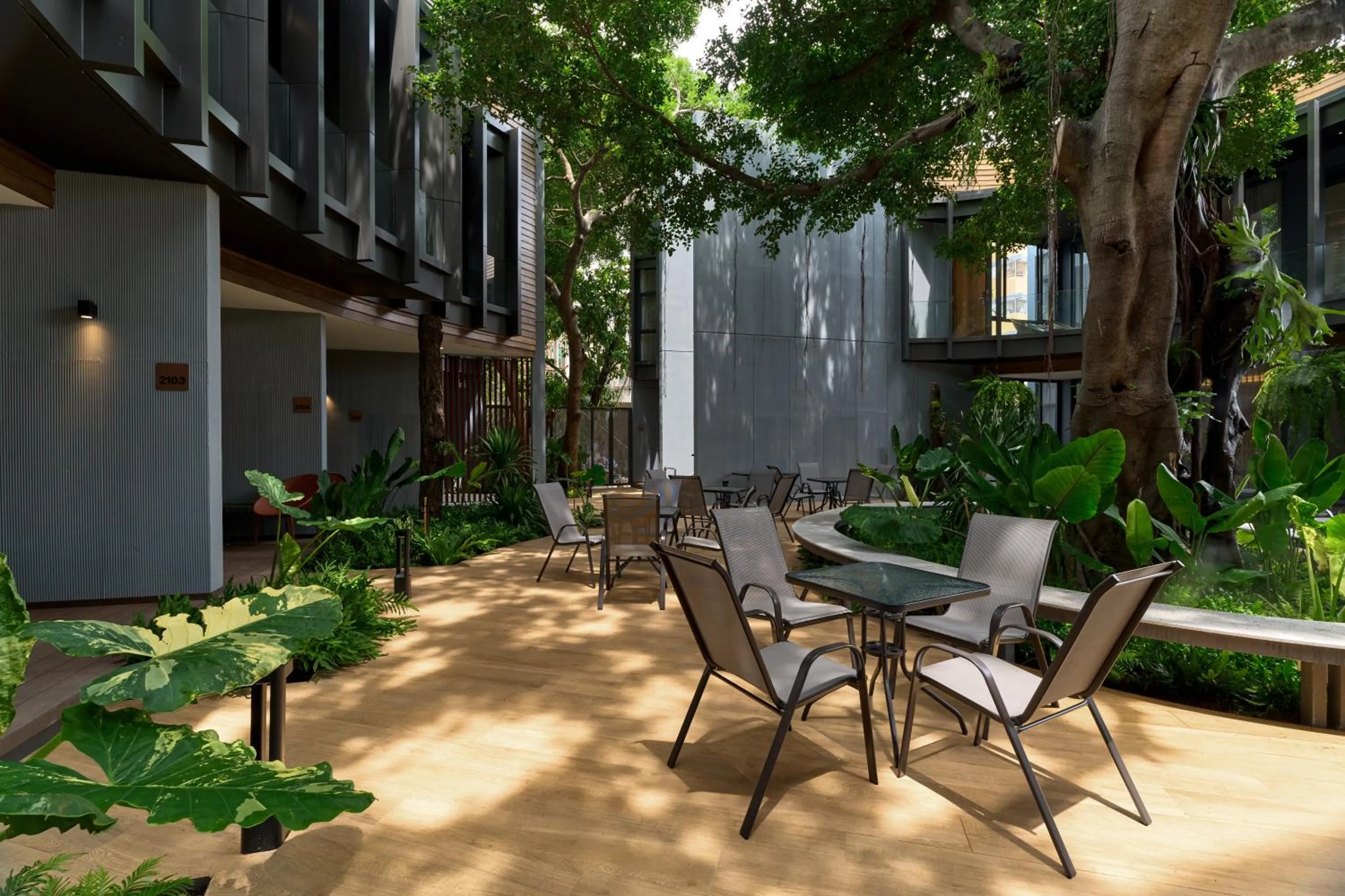 Inner courtyard view in Red Door Samsen Hotel, Bangkok