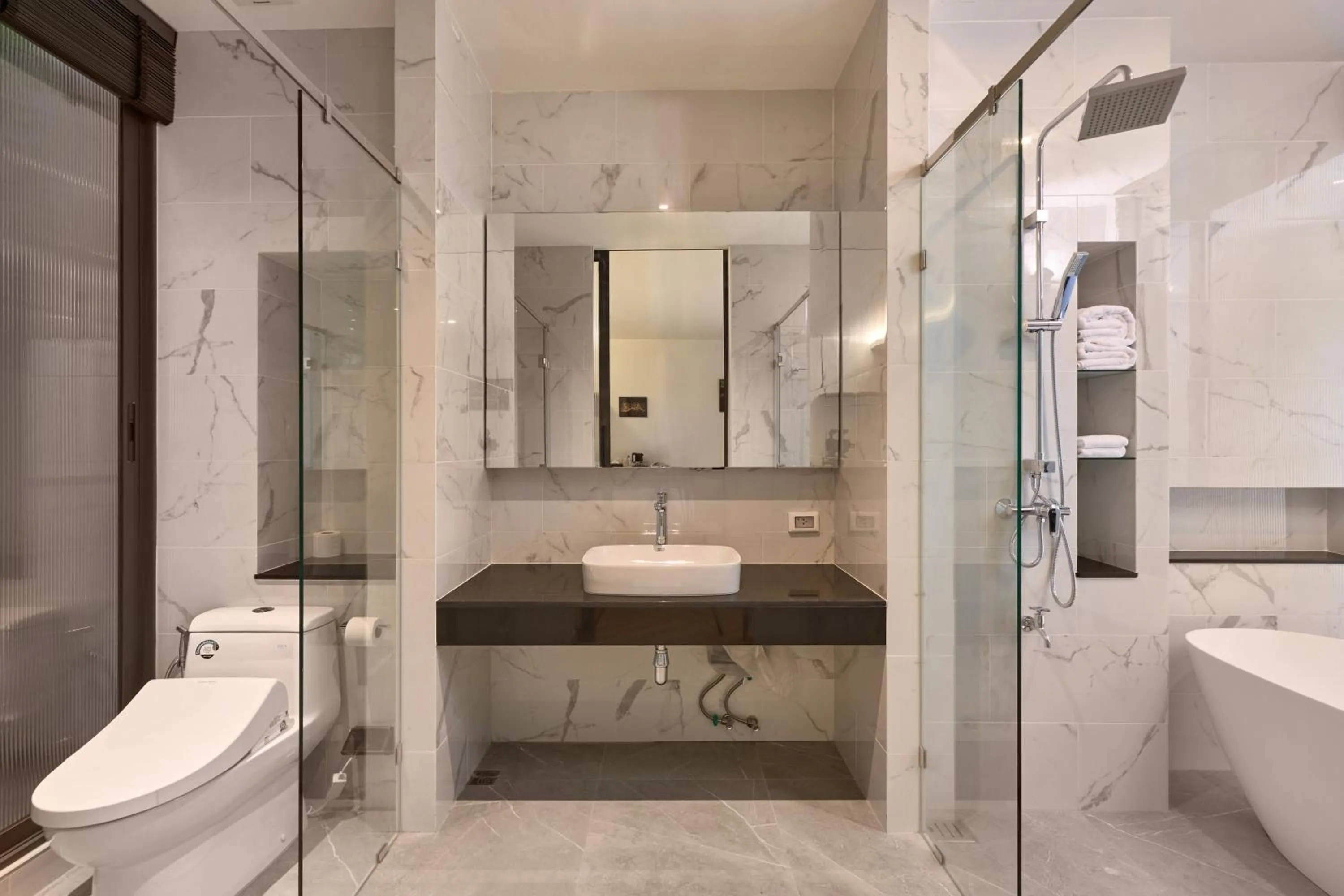 Bathroom in Red Door Samsen Hotel, Bangkok