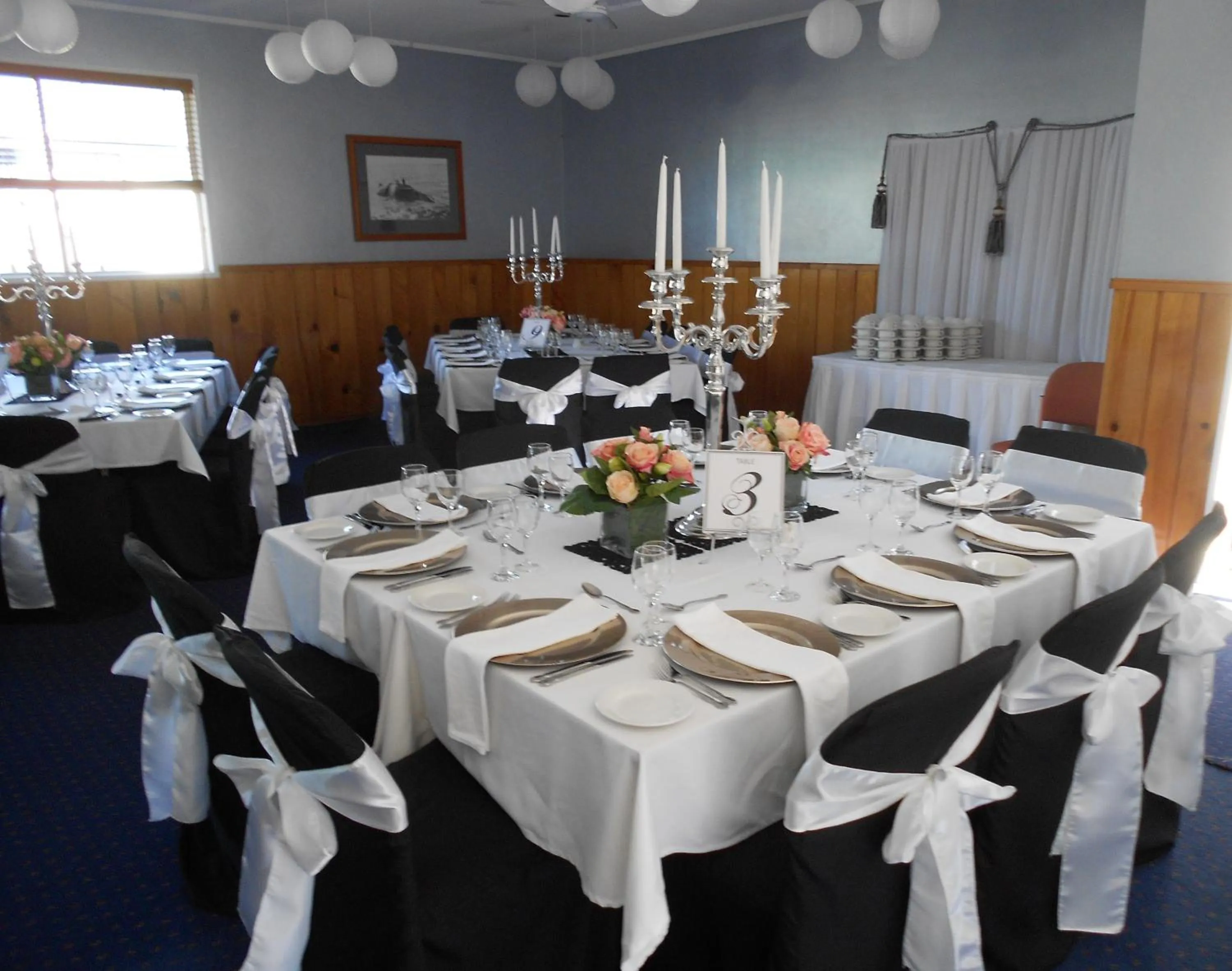 Restaurant/places to eat in South Pacific Resort Hotel