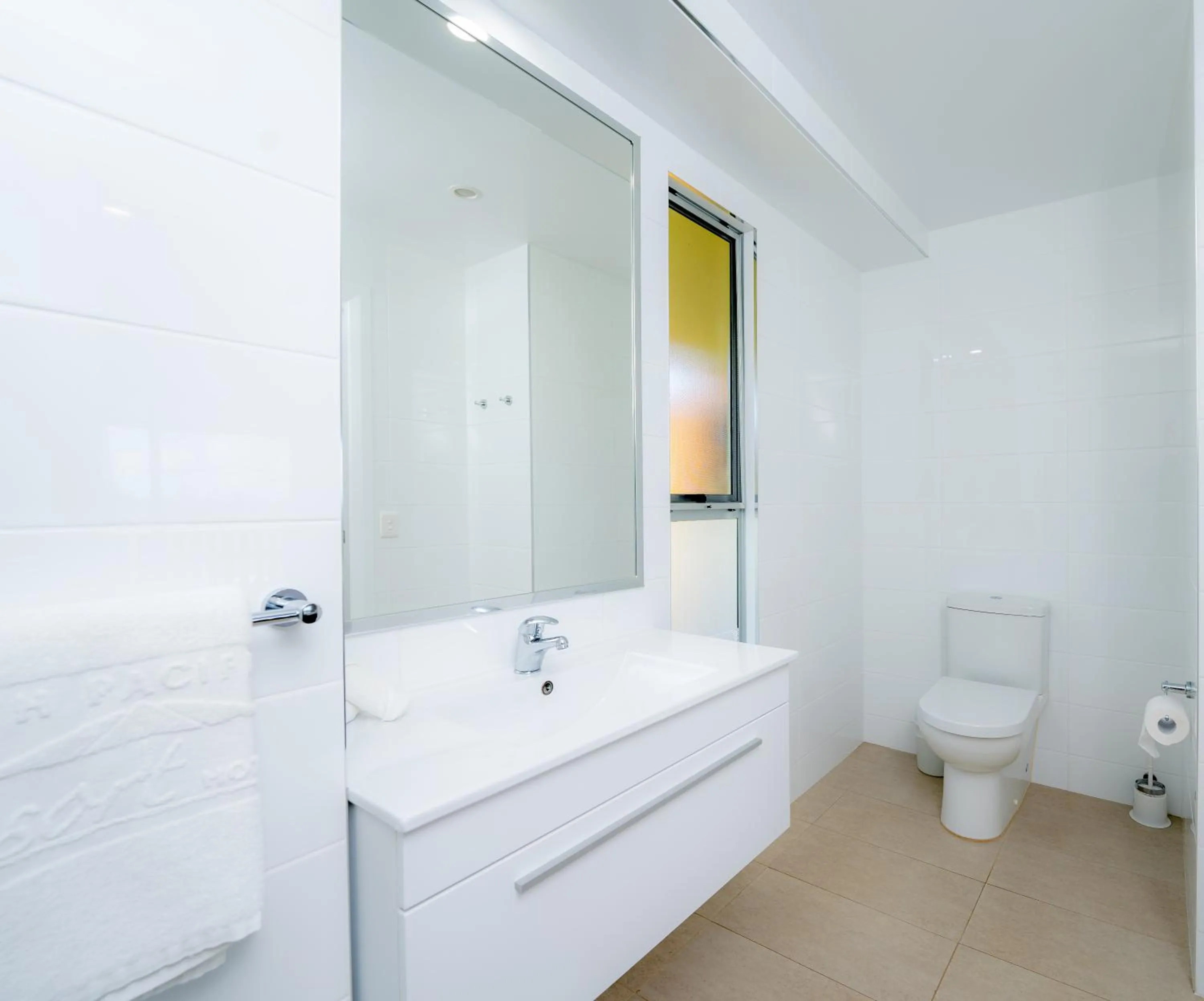 Shower in South Pacific Resort Hotel