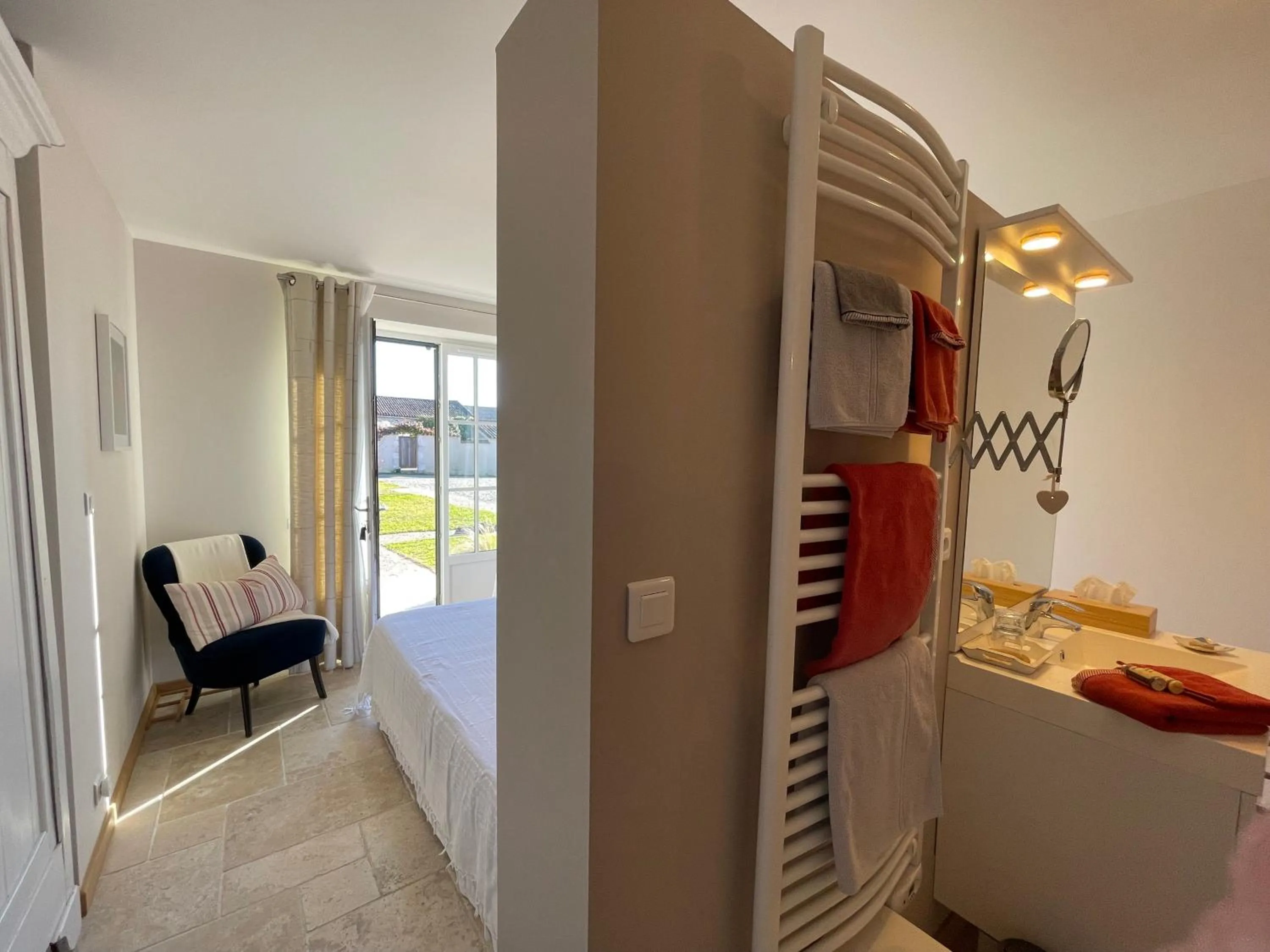 Bathroom in La Ferme Buissonnière