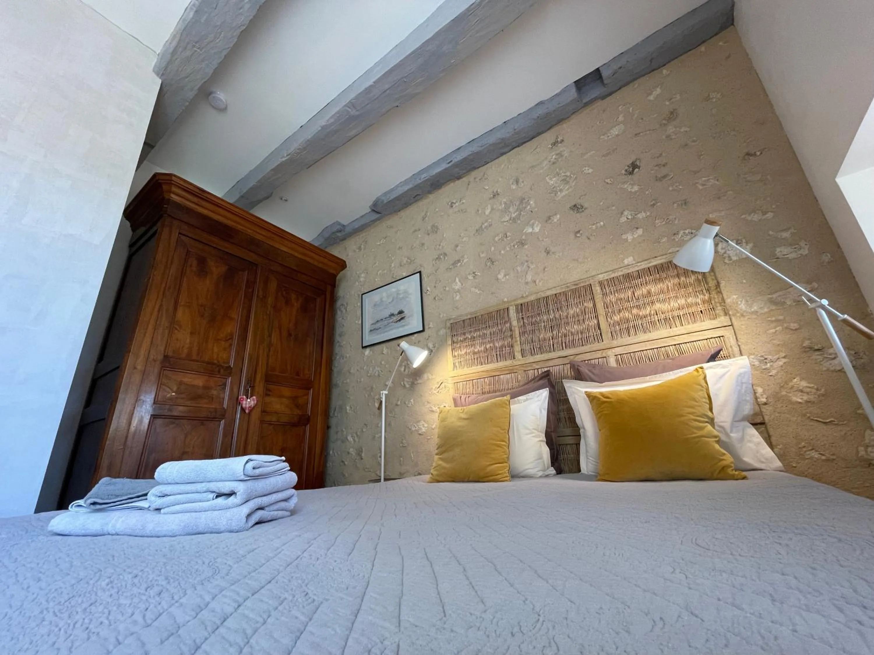 Bedroom, Bed in La Ferme Buissonnière