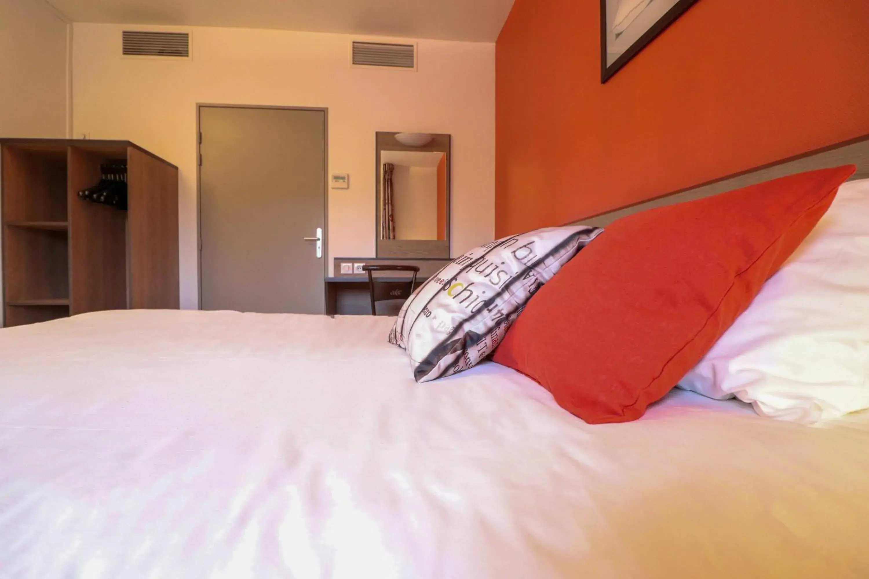 Bed in ACE Hôtel Travel Athée sur Cher - A85 Aire du Val de Cher Bed in ACE Hôtel Travel Athée sur Cher - A85 Aire du Val de Cher