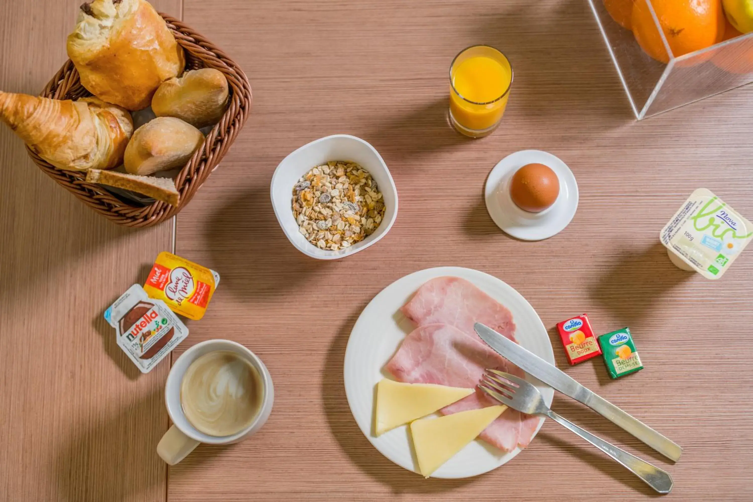 Buffet breakfast in ACE Hôtel Travel Athée sur Cher - A85 Aire du Val de Cher Buffet breakfast in ACE Hôtel Travel Athée sur Cher - A85 Aire du Val de Cher