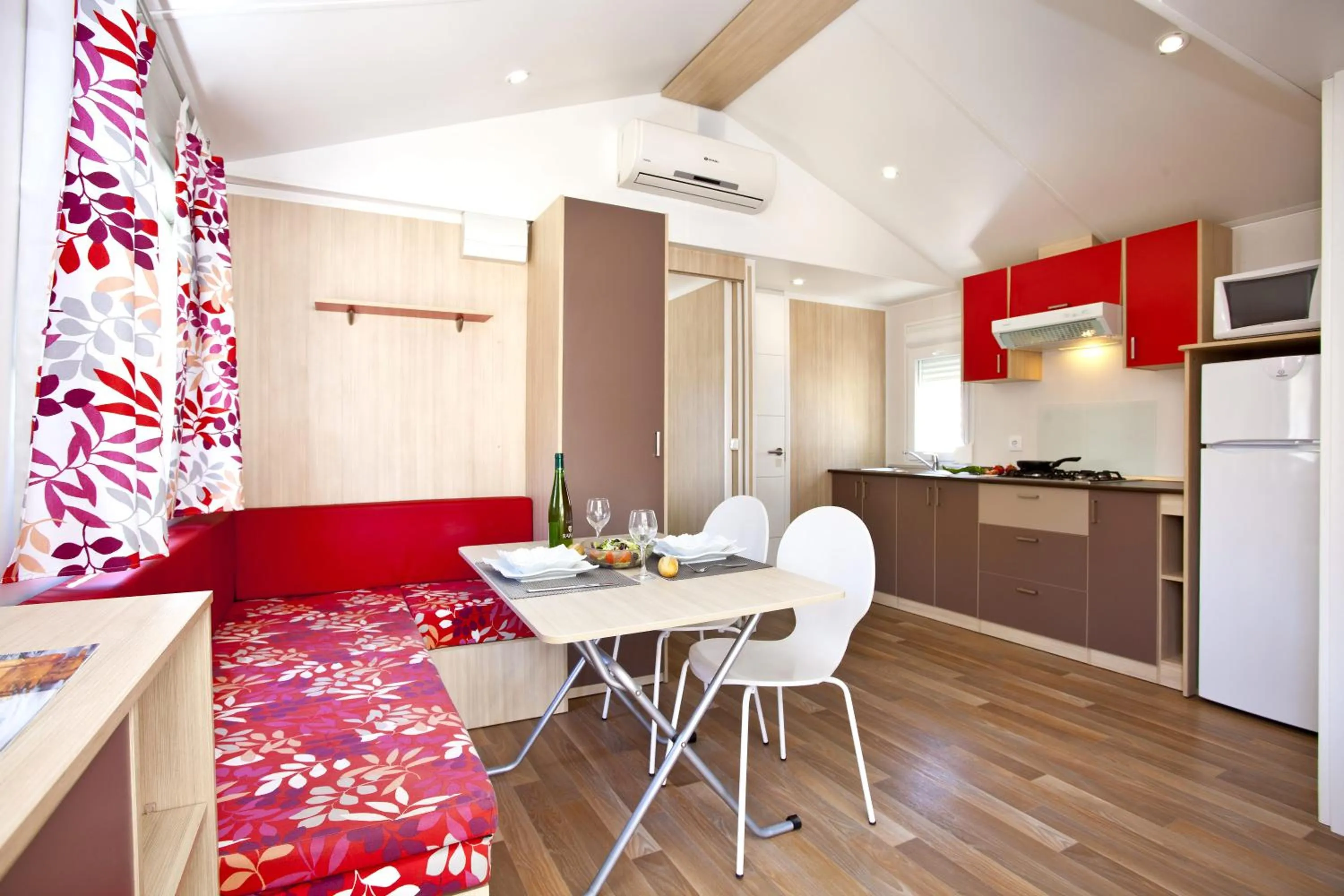 Kitchen or kitchenette in La Siesta Salou Resort & Camping