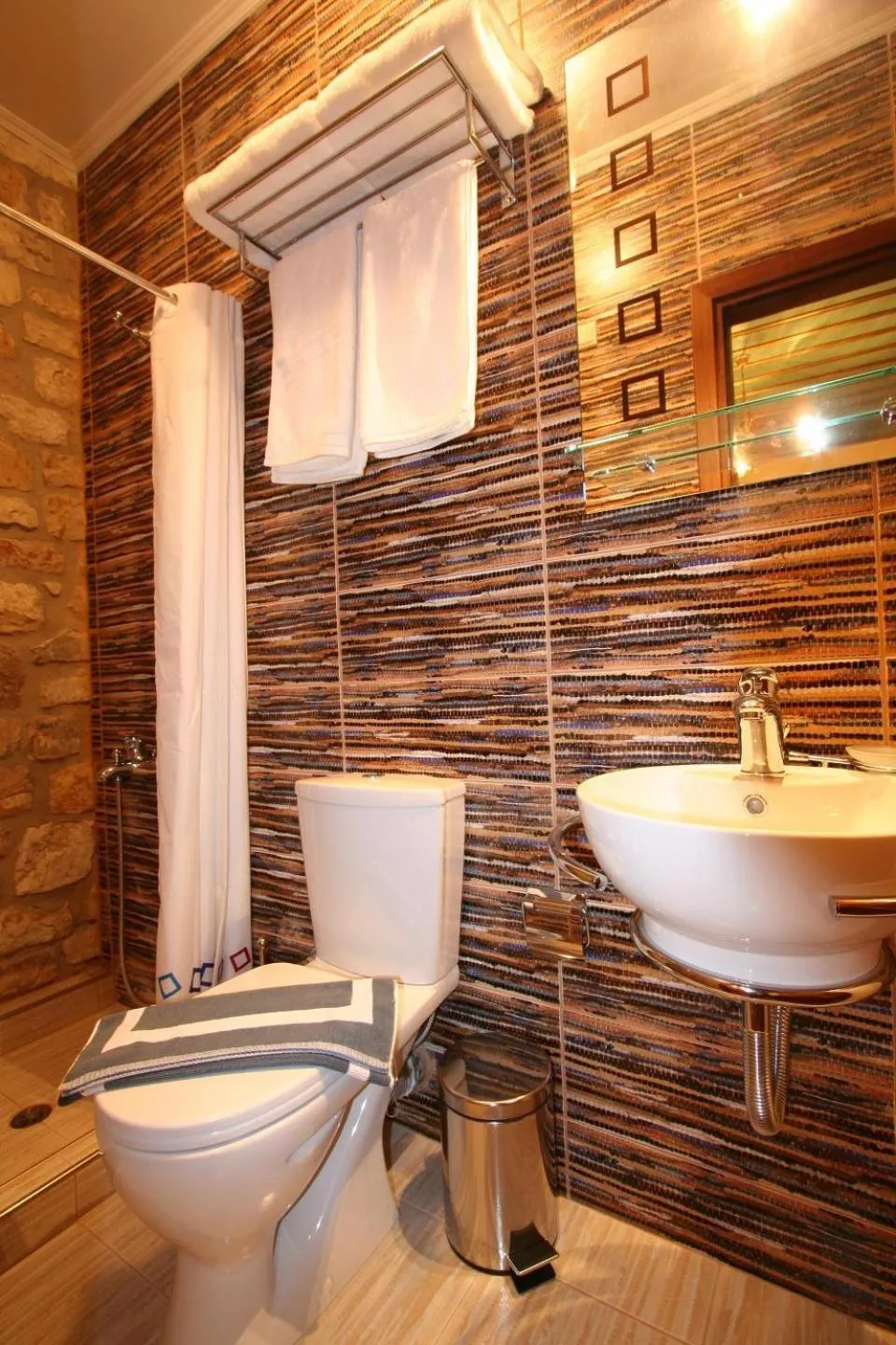 Bathroom in Hagiati Guesthouse